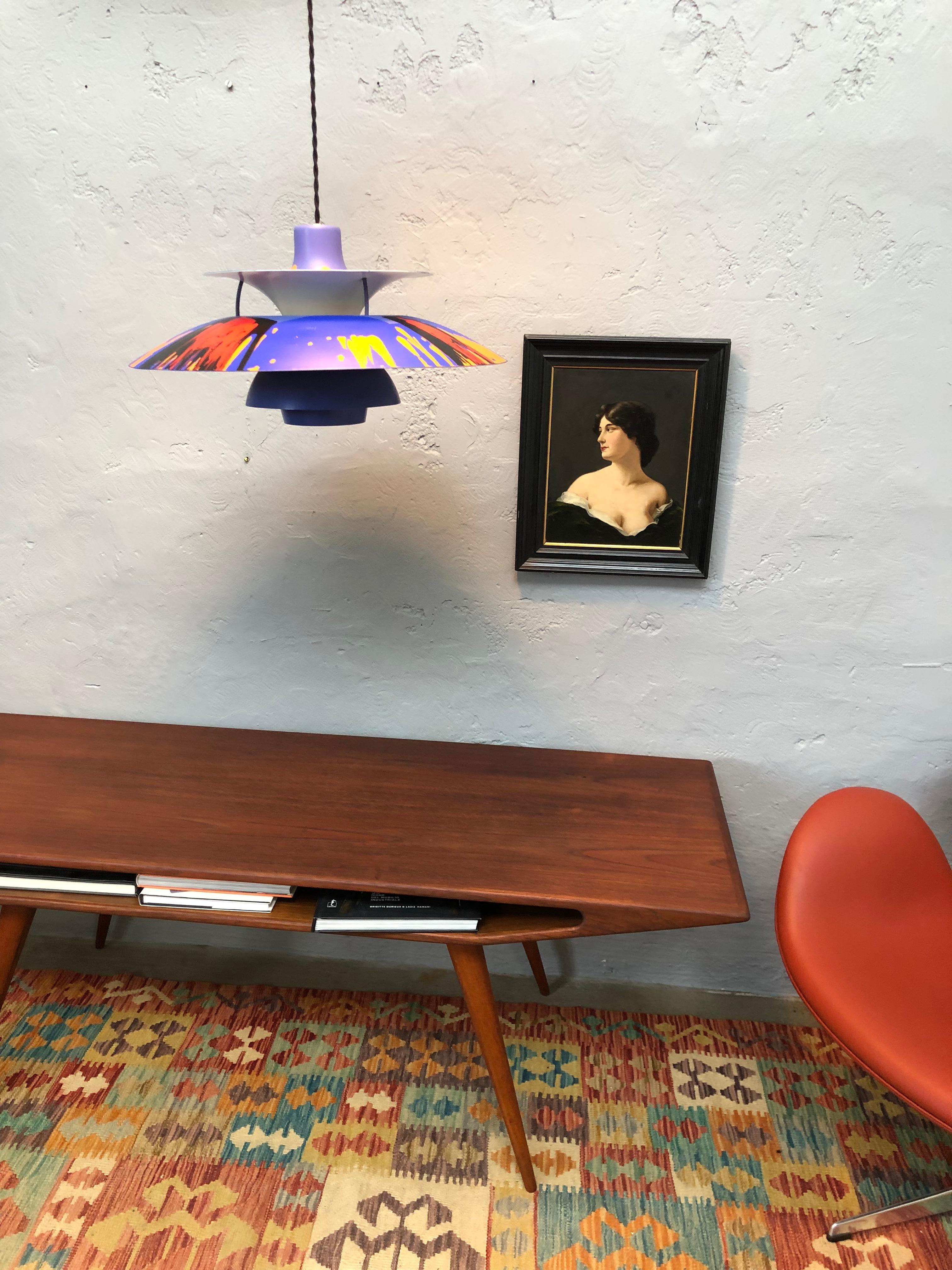 Mid-Century Modern Lustre vintage emblématique Ph5 pour Louis Poulsen de Dk avec œuvre d'art abstraite en vente