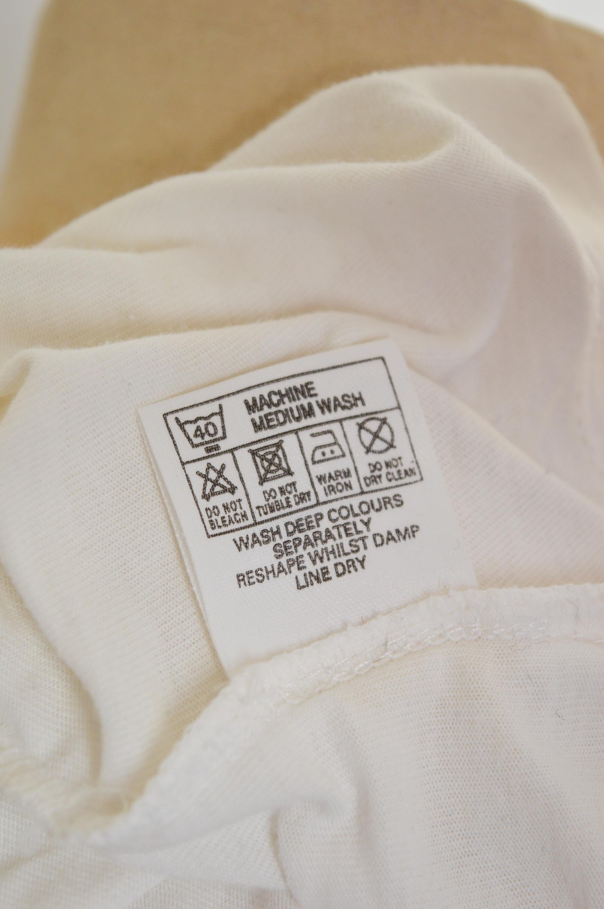 Iconic Vivienne Westwood Vintage 3/4 Sleeve Orb detail Baby Tee - T Shirt For Sale 4