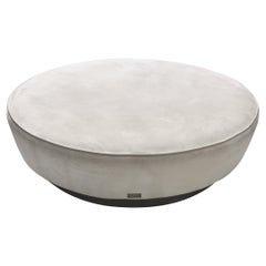 Iconic Vladimir Kagan ‘Serpentine’ Ottoman in Off-White Upholstery 