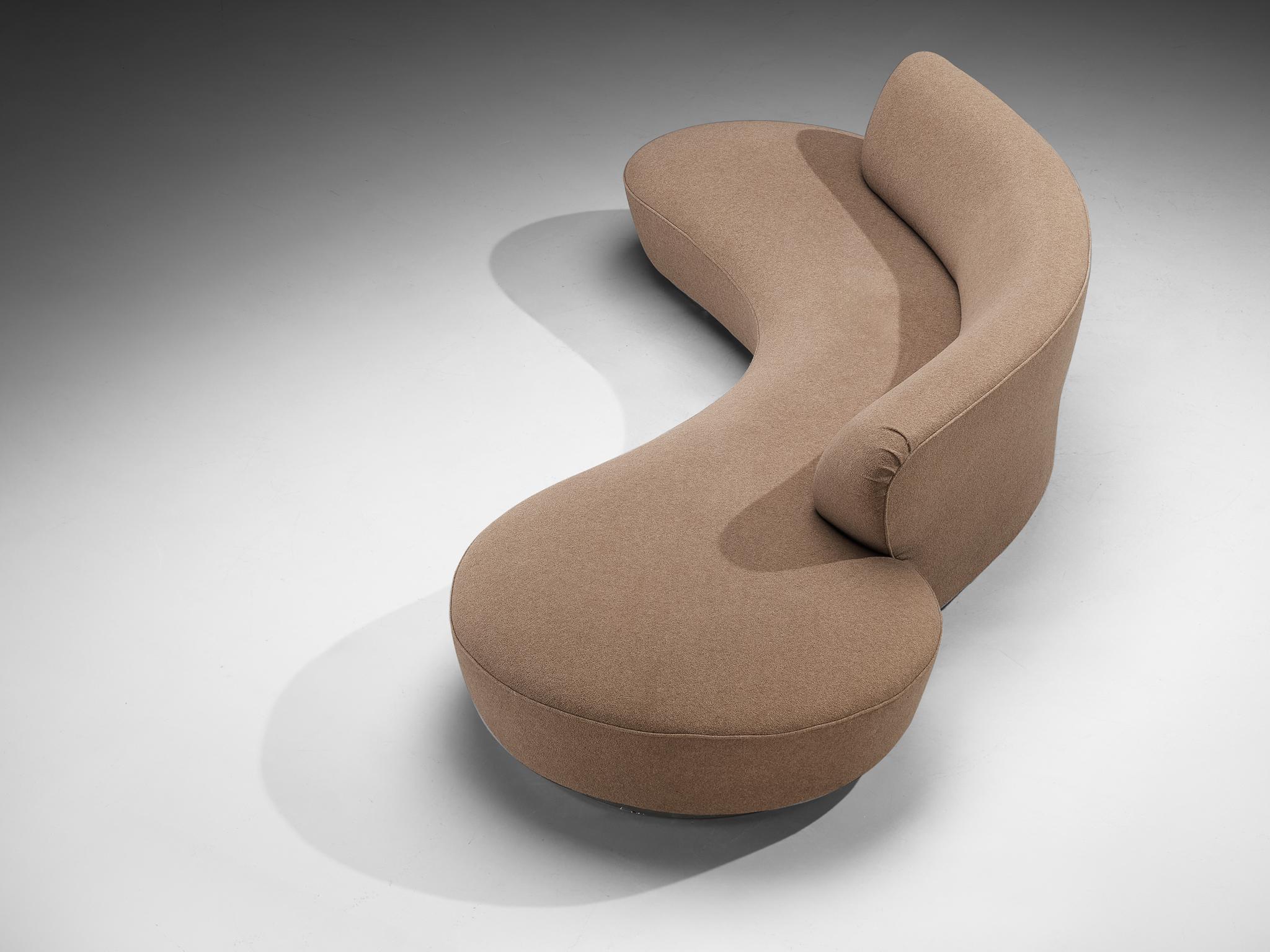 Ikonisches Vladimir Kagan 'Serpentine' Sofa in Beige gepolstert im Zustand „Gut“ im Angebot in Waalwijk, NL