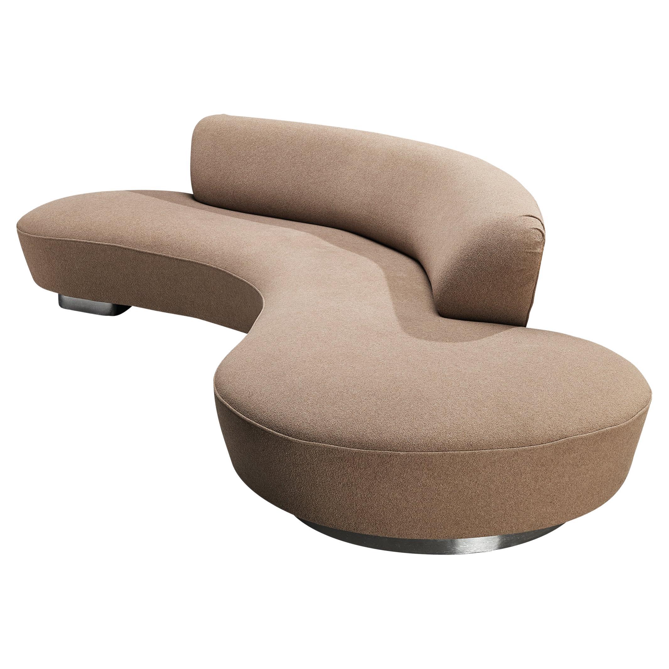Iconic Vladimir Kagan ‘Serpentine’ Sofa in Beige Upholstery