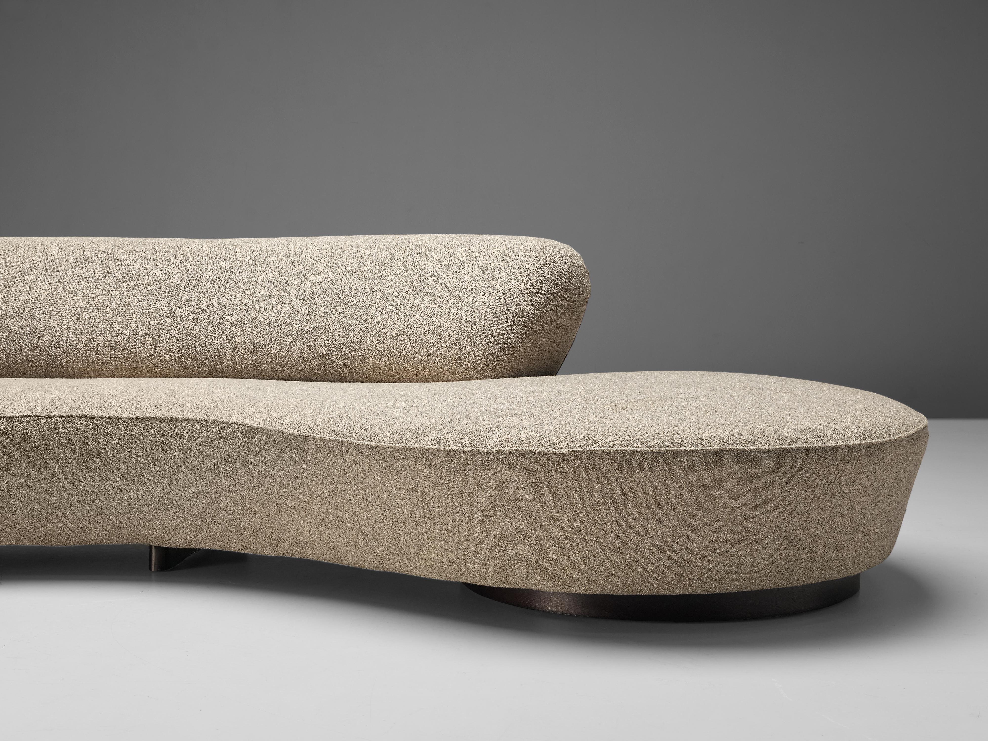 Late 20th Century Iconic Vladimir Kagan 'Serpentine' Sofa in Off-White Upholstery