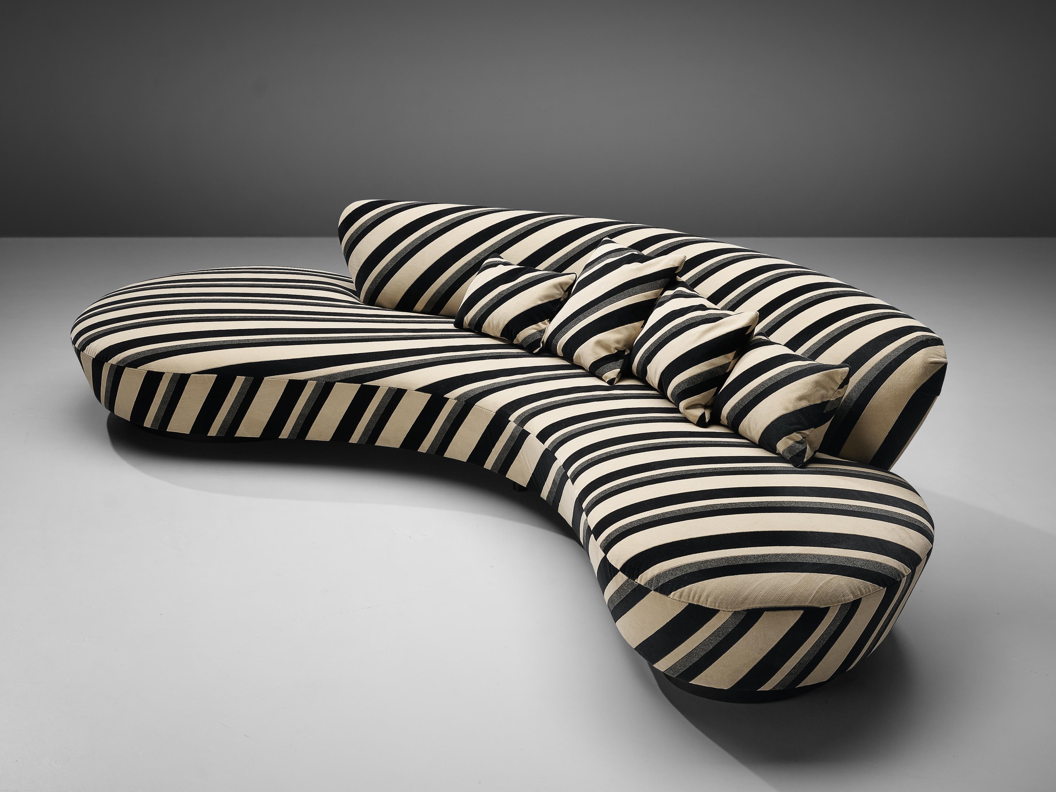 Iconic Vladimir Kagan 'Serpentine' Sofa in Striped Upholstery 3