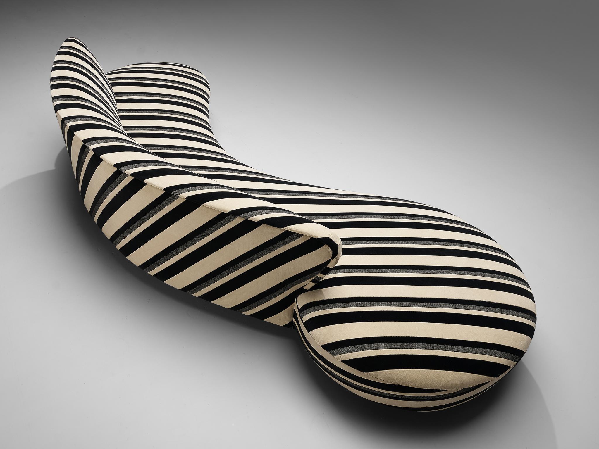 Iconic Vladimir Kagan 'Serpentine' Sofa in Striped Upholstery 1
