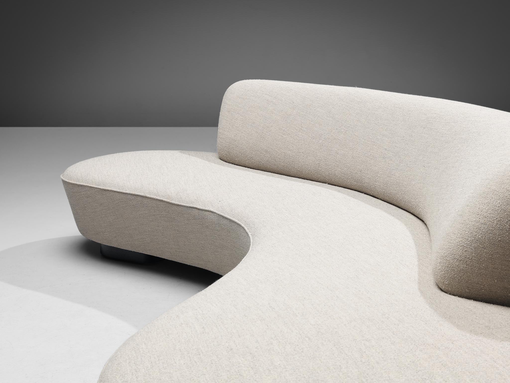 Mid-Century Modern Iconic Vladimir Kagan ‘Serpentine’ Sofa in White Upholstery