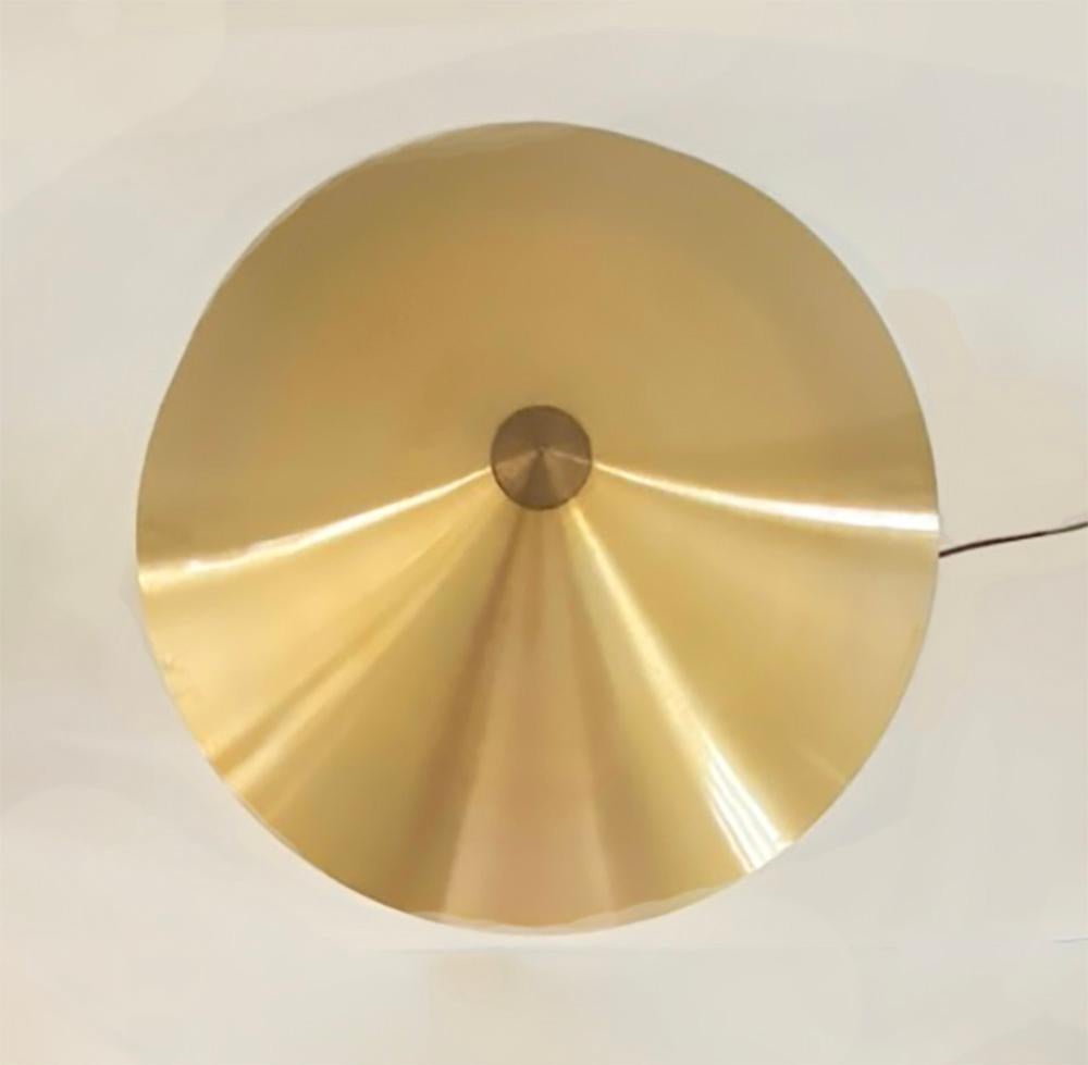 Ikonische Walter Von Nessen 1930s Messing und eloxiertes Aluminium Tischlampe im Angebot 2