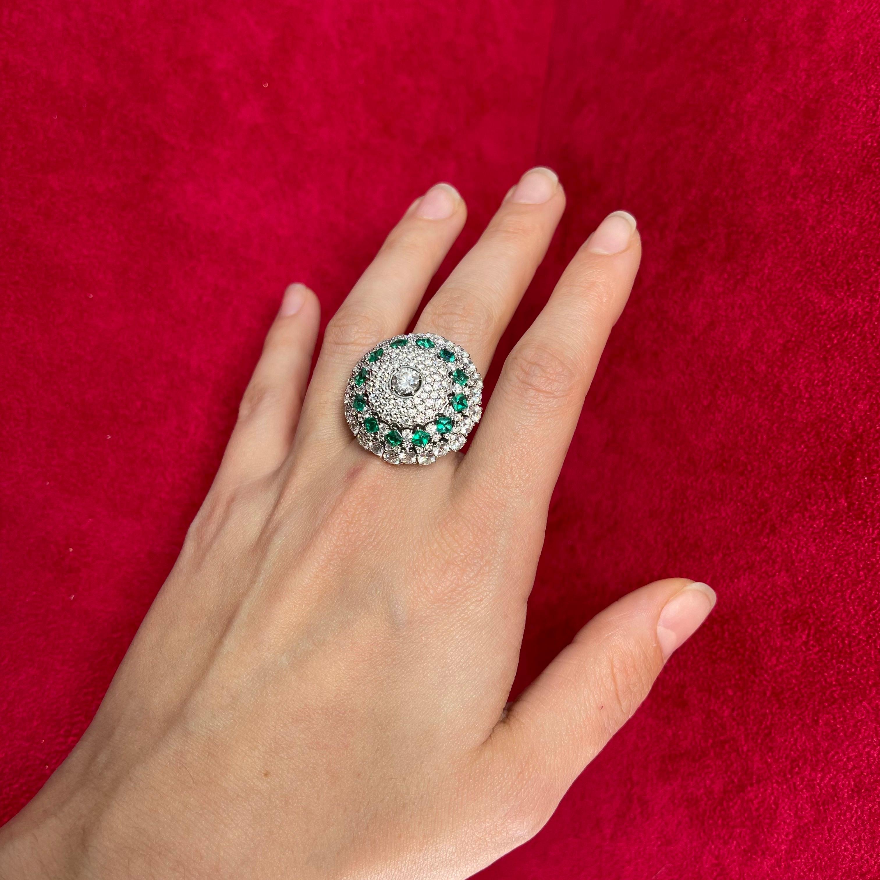 Iconic White Gold Dome Ring with Diamonds 5.35 ct Princess Cut Emeralds 1.60 ct For Sale 5
