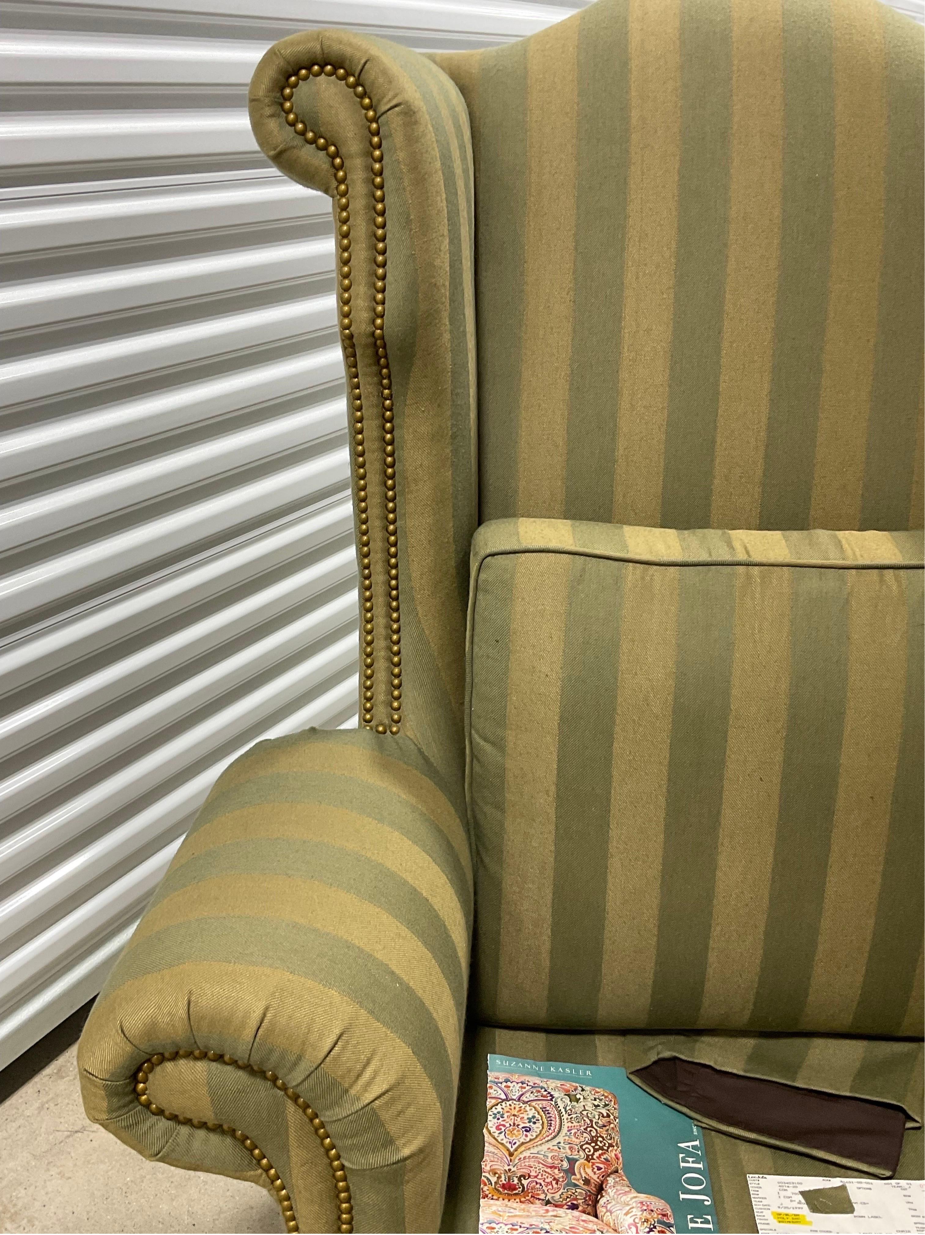 Icónico respaldo reclinable William & Mary de Lee Jofa en venta 6