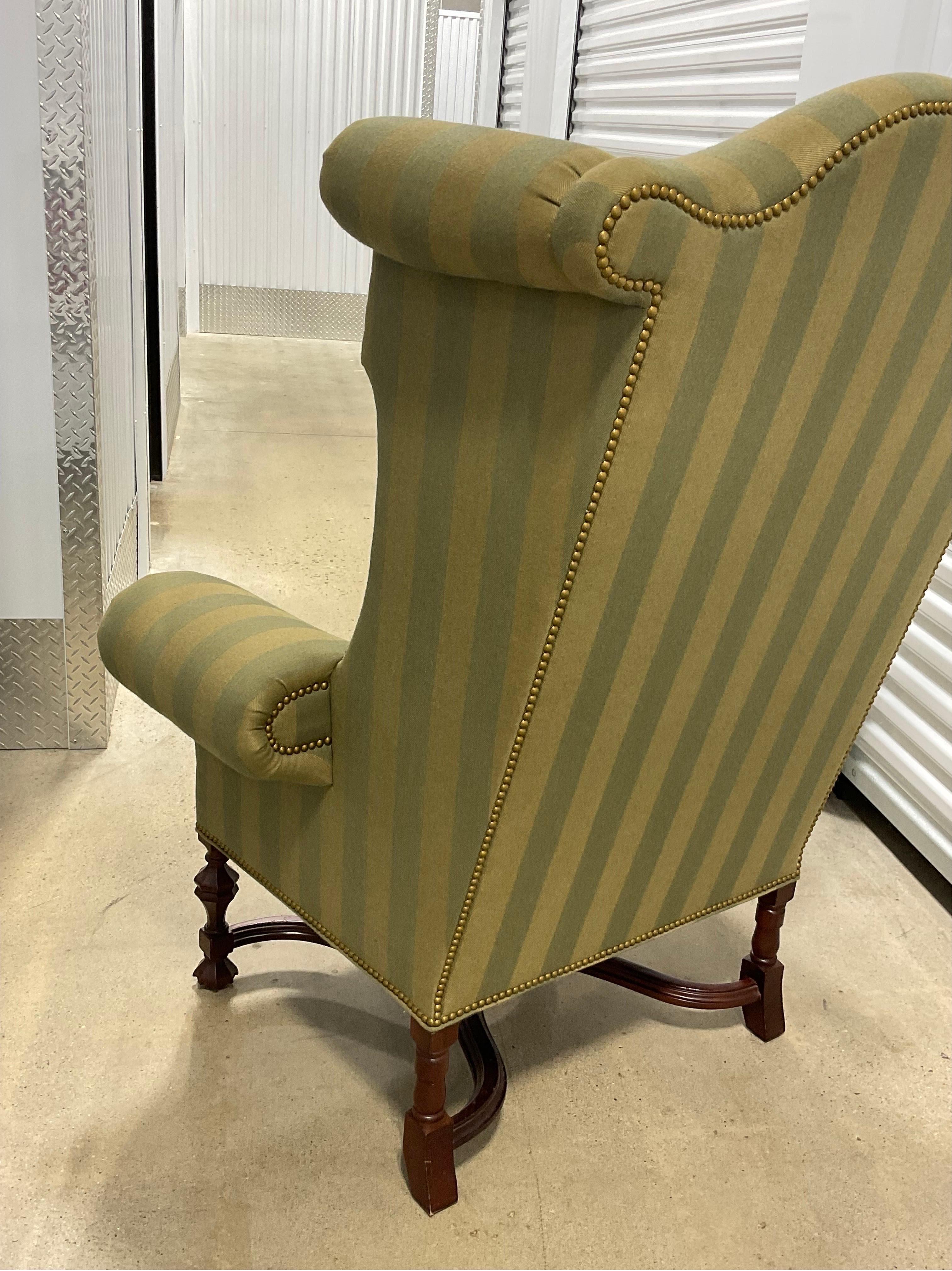 Icónico respaldo reclinable William & Mary de Lee Jofa en venta 2