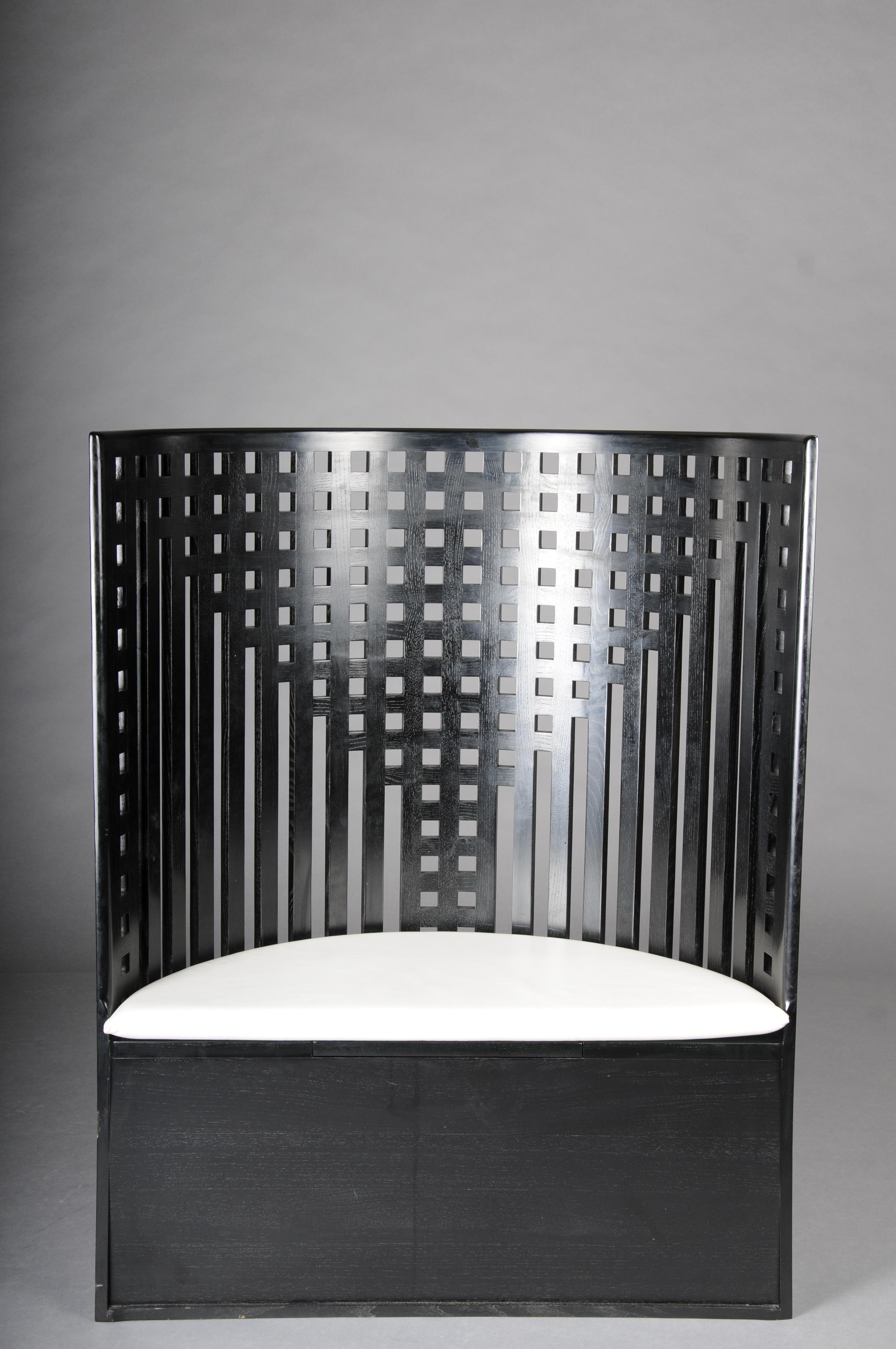 Iconic Willow Chiar nr. 312 by Charles after Rennie Mackintosh

The Willow 312 chair by Mackintosh is an iconic piece of furniture that embodies the Art Nouveau style. Designed by the renowned Scottish architect and designer Charles Rennie