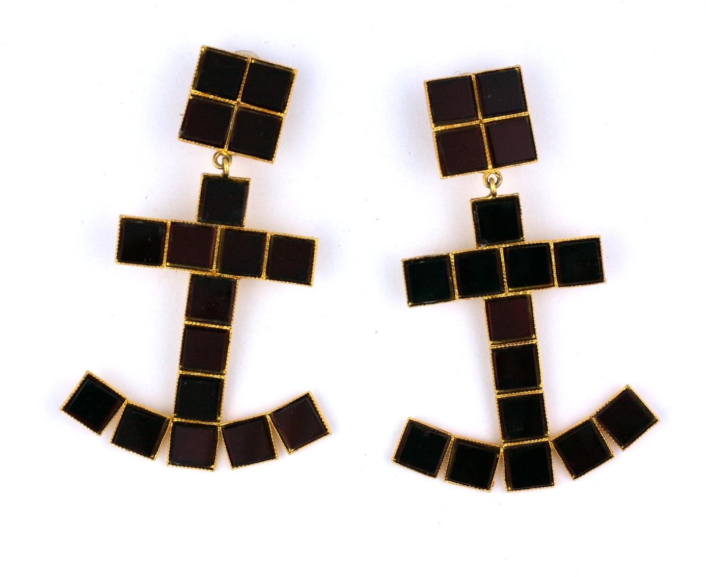 Yves Saint Laurent, boucles d'oreilles emblématiques en forme de miroir Excellent état - En vente à New York, NY