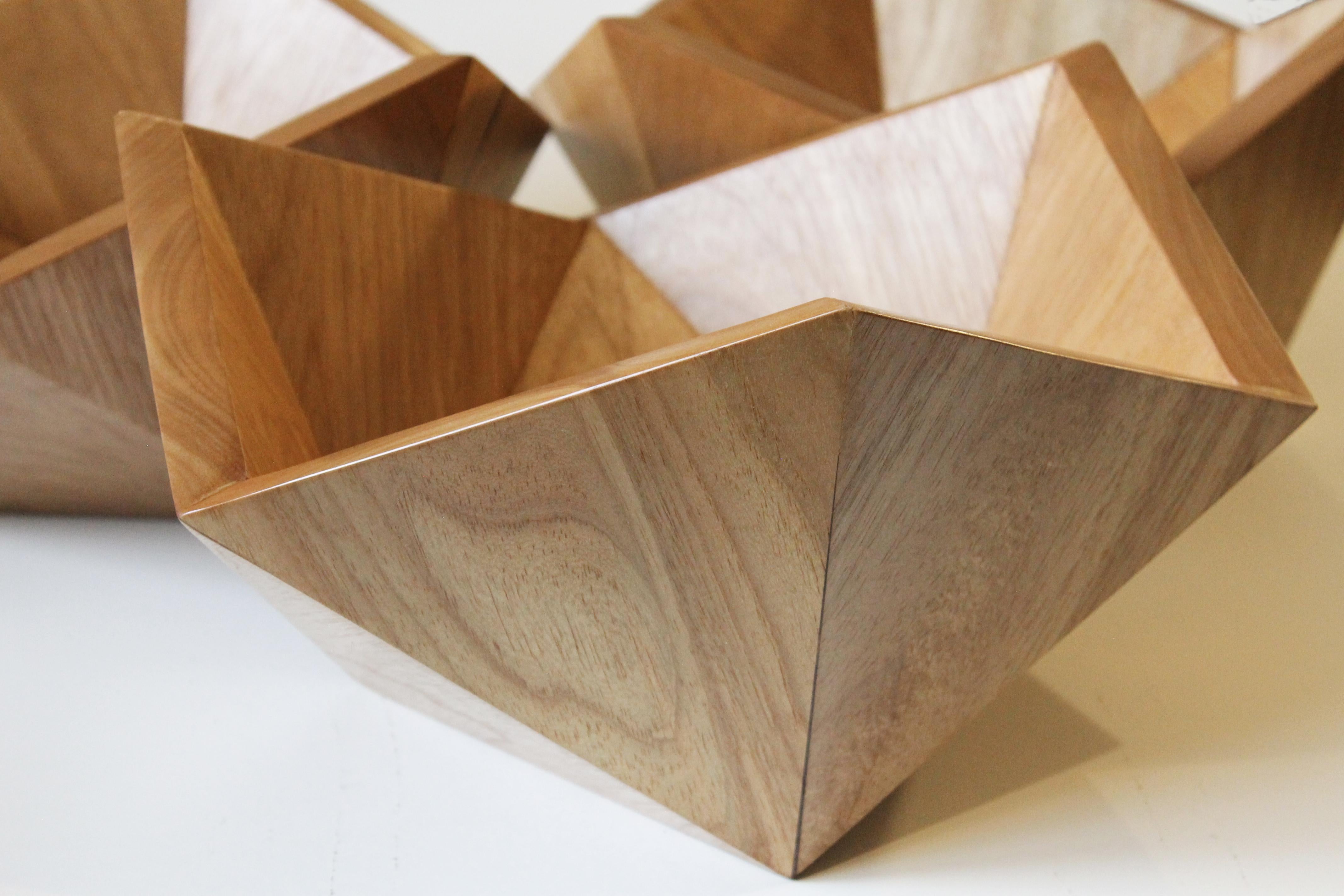 Icosa wood bowl - (tauari) For Sale 5