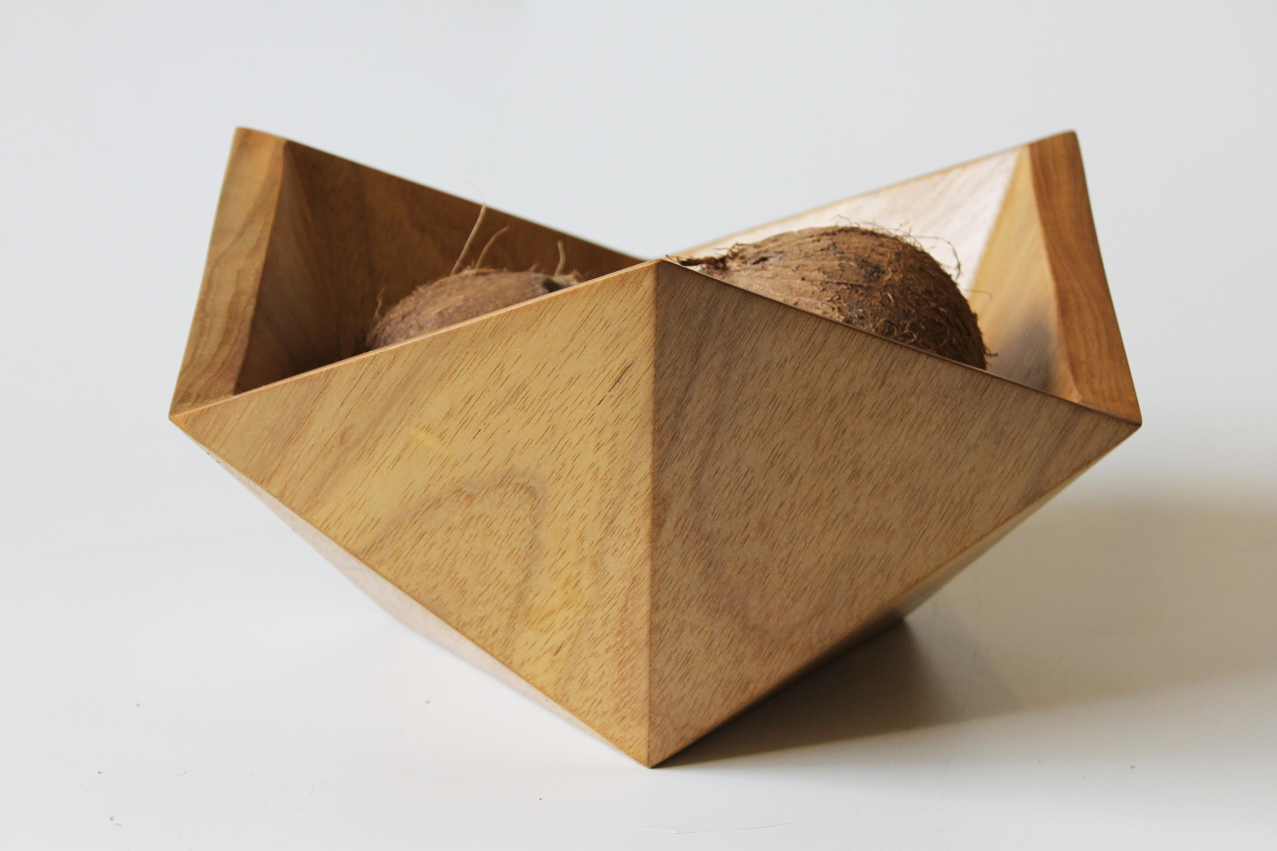 Contemporary Icosa wood bowl - (tauari) For Sale