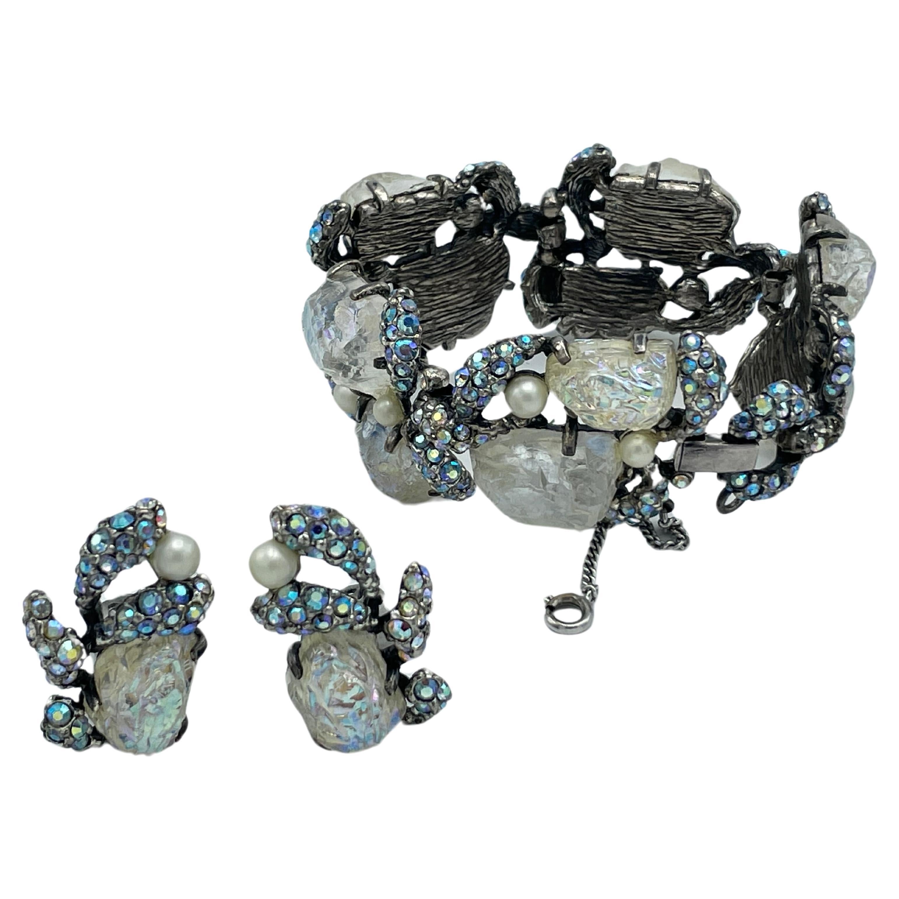 Art déco Jeu de bracelets et boucles d'oreilles à clip en strass Elsa Schiaparelli Italie  1950s en vente