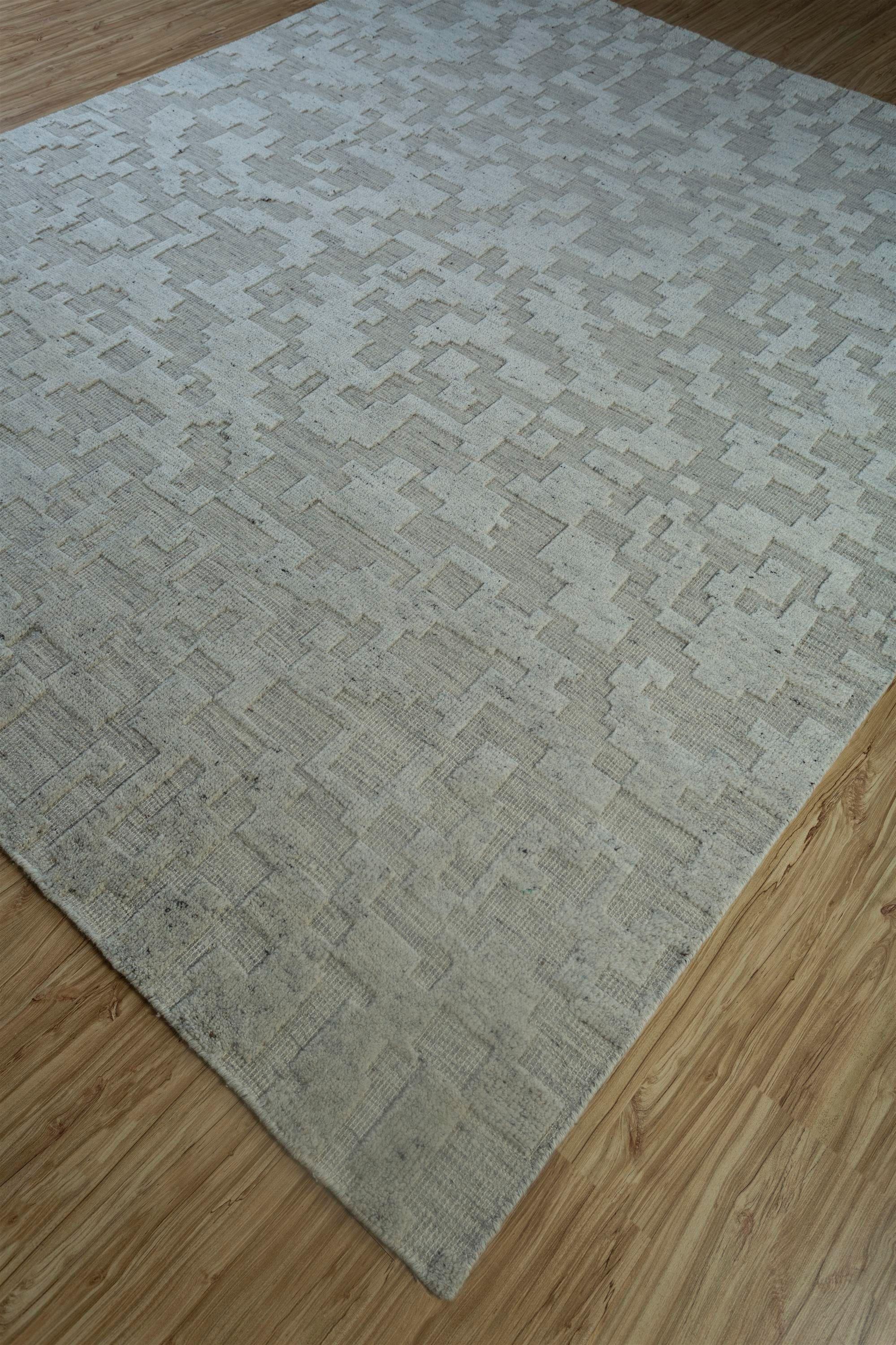 Modern Icy Dalliance Natural Ivory & White Ice 180x270 cm Hand Knotted Rug For Sale