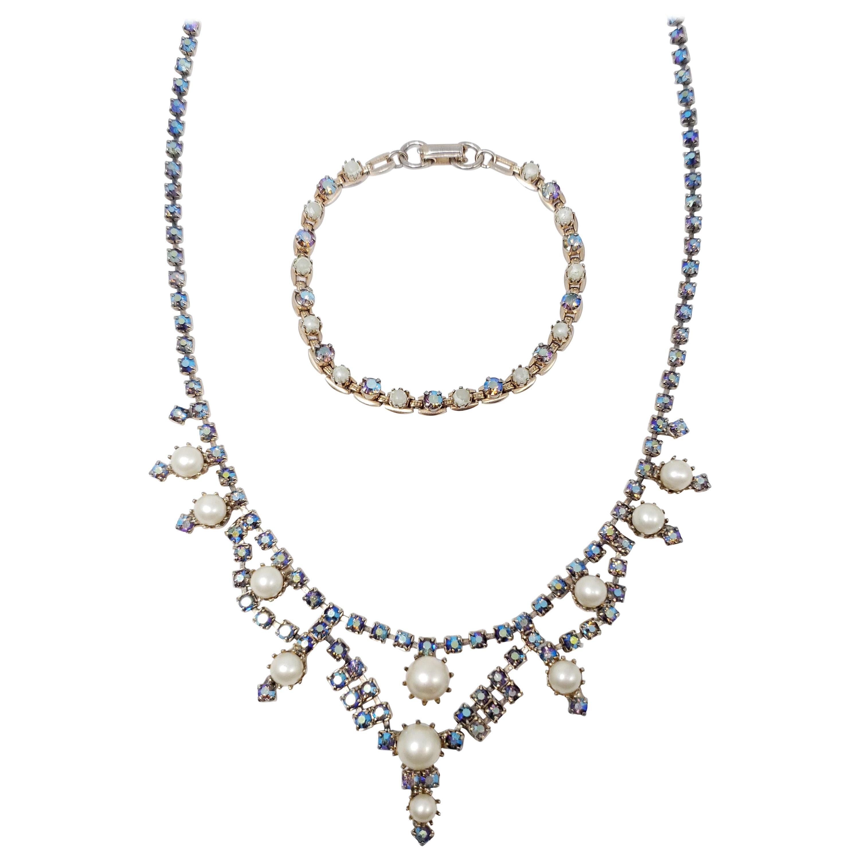 Halskette und Armband aus Aurora Borealis-Kristall und Kunstperlen mit erlesenen Saphiren, 1950er Jahre