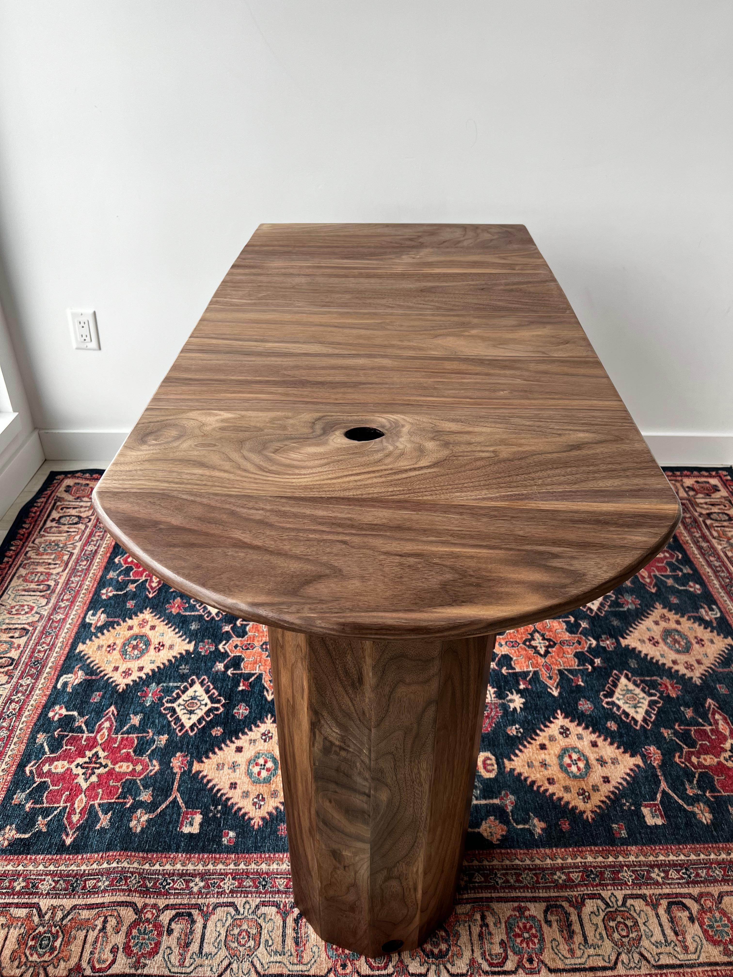 iD-v1 Walnut Forma Desk For Sale 4