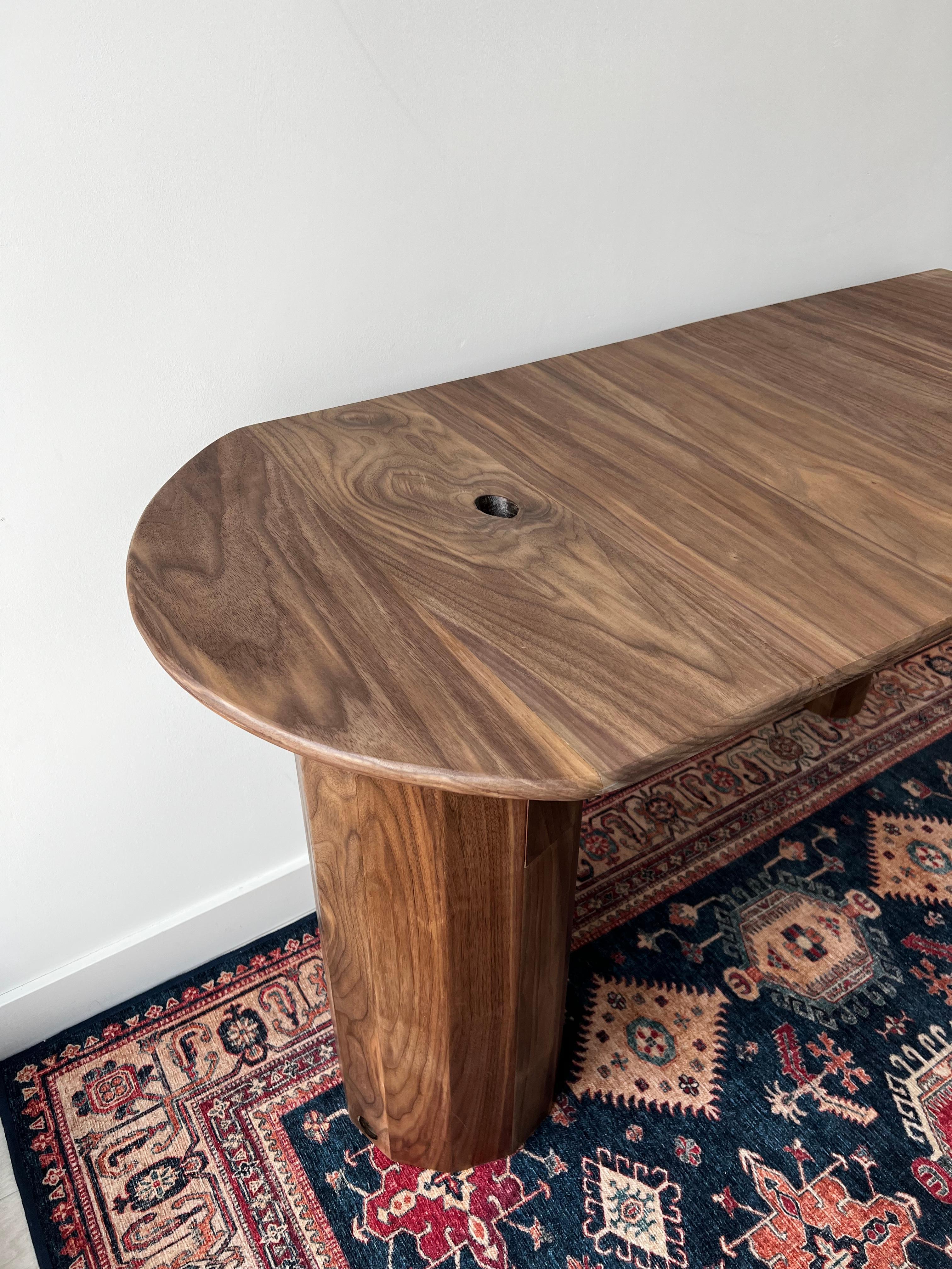 iD-v1 Walnut Forma Desk For Sale 6