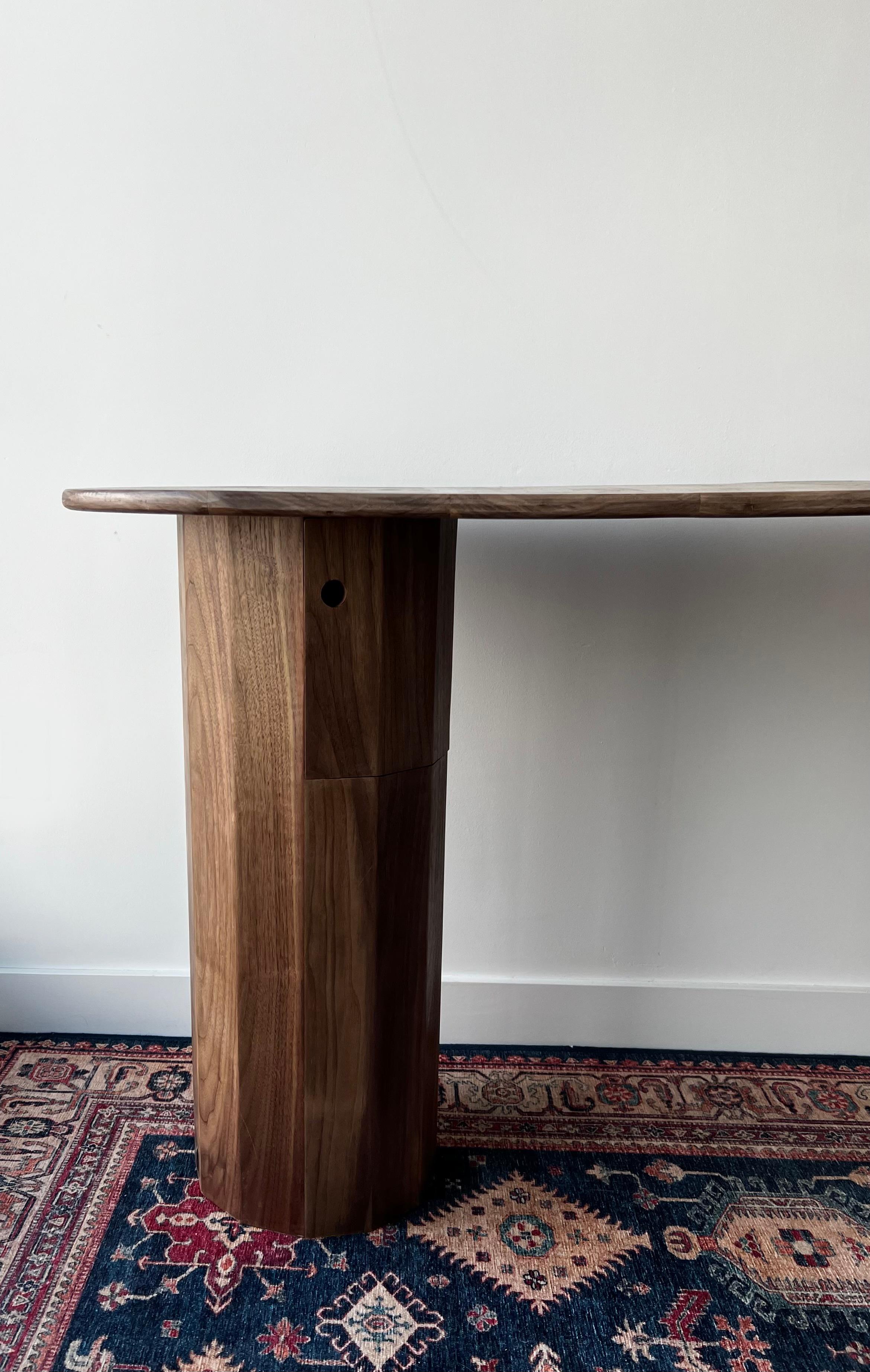 Mid-Century Modern iD-v1 Walnut Forma Desk For Sale