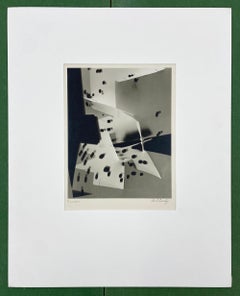 Coloni - Abstrakt, Schwarz und Weiß, Bauhaus, Moderne Kunst, Geometrisch, Künstlerin