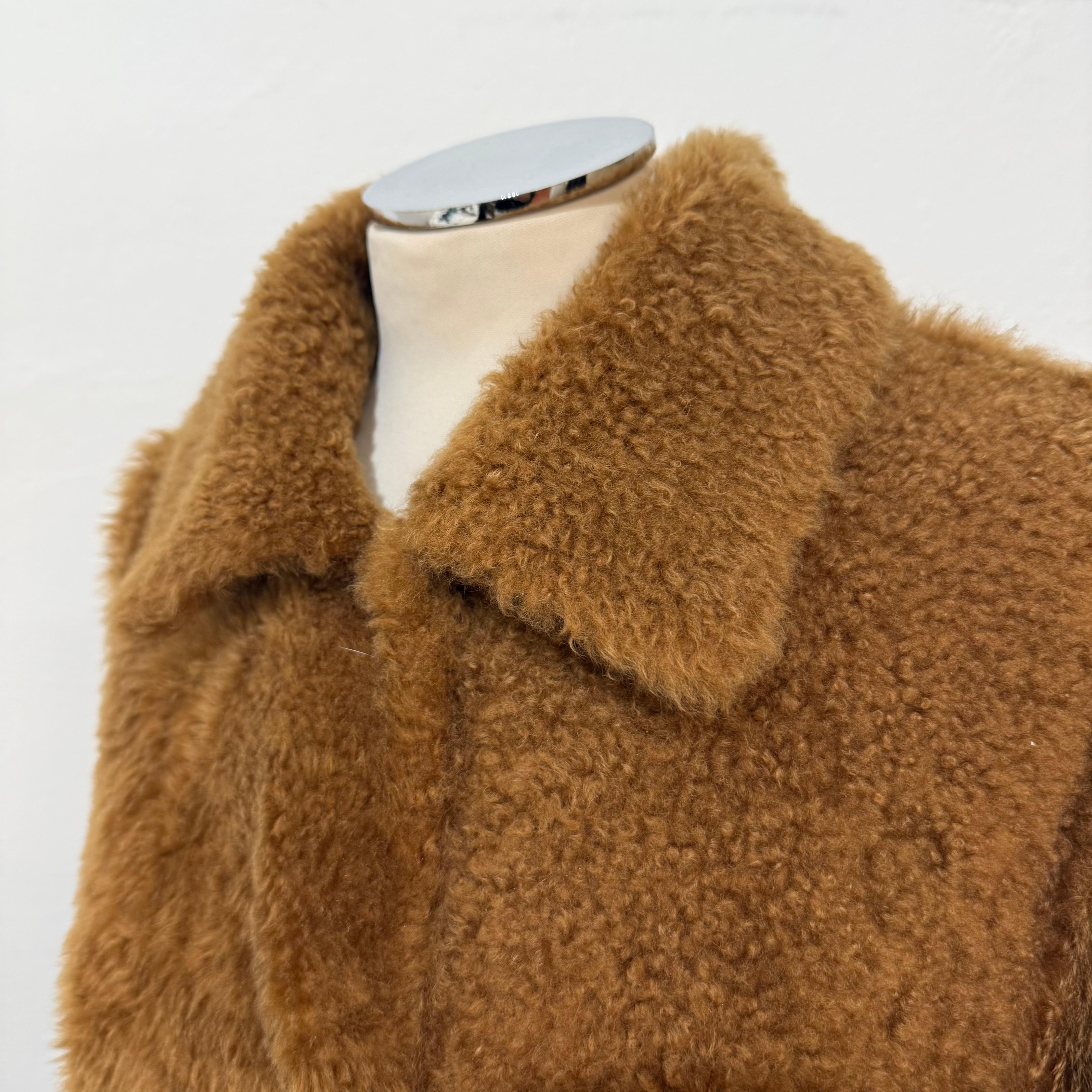 Marrone Ida Lou Milano Cappotto reversibile in pelle d'agnello cammello IT 42 in vendita