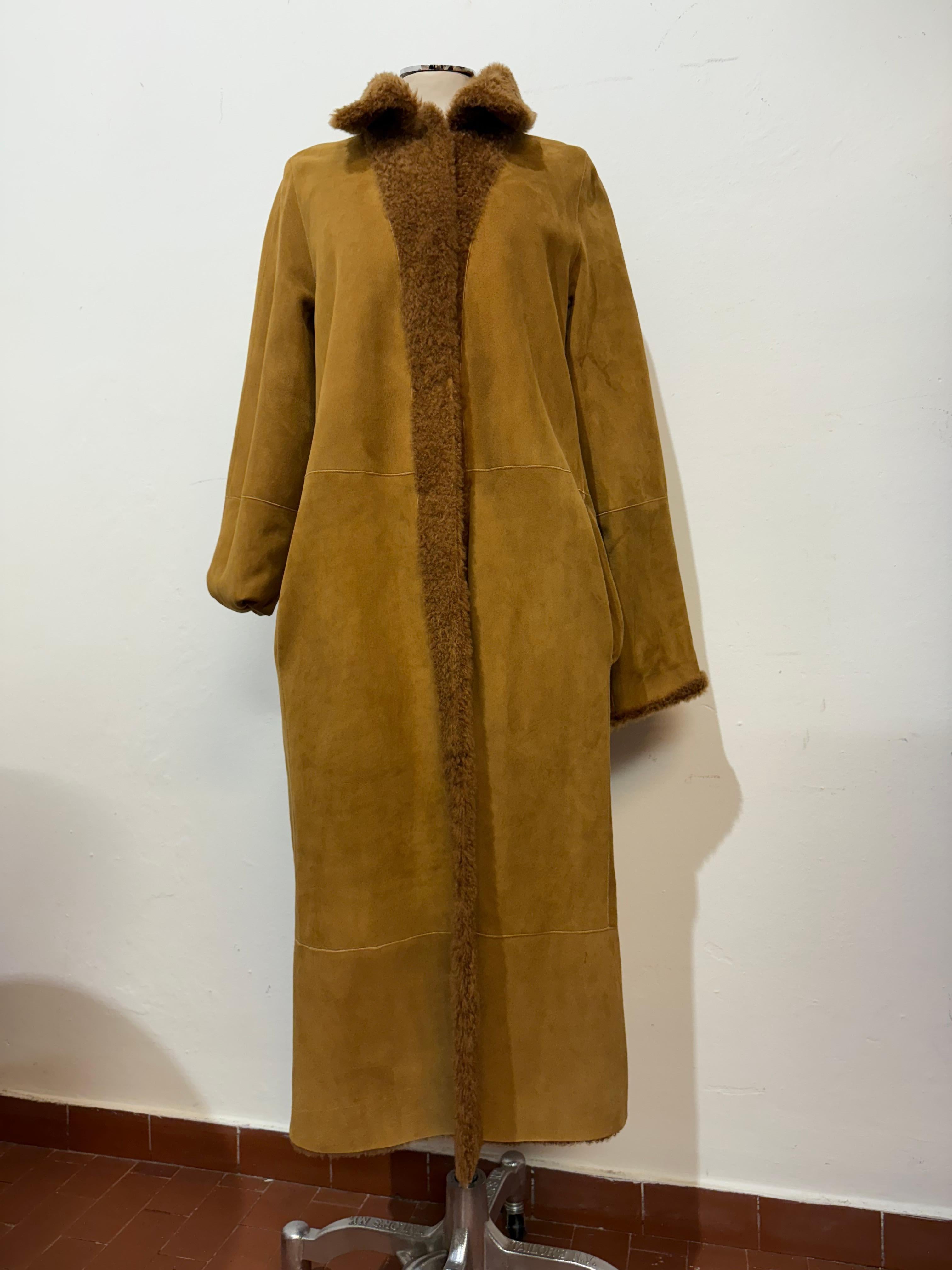 Ida Lou Milano Cappotto reversibile in pelle d'agnello cammello IT 42 in vendita 1