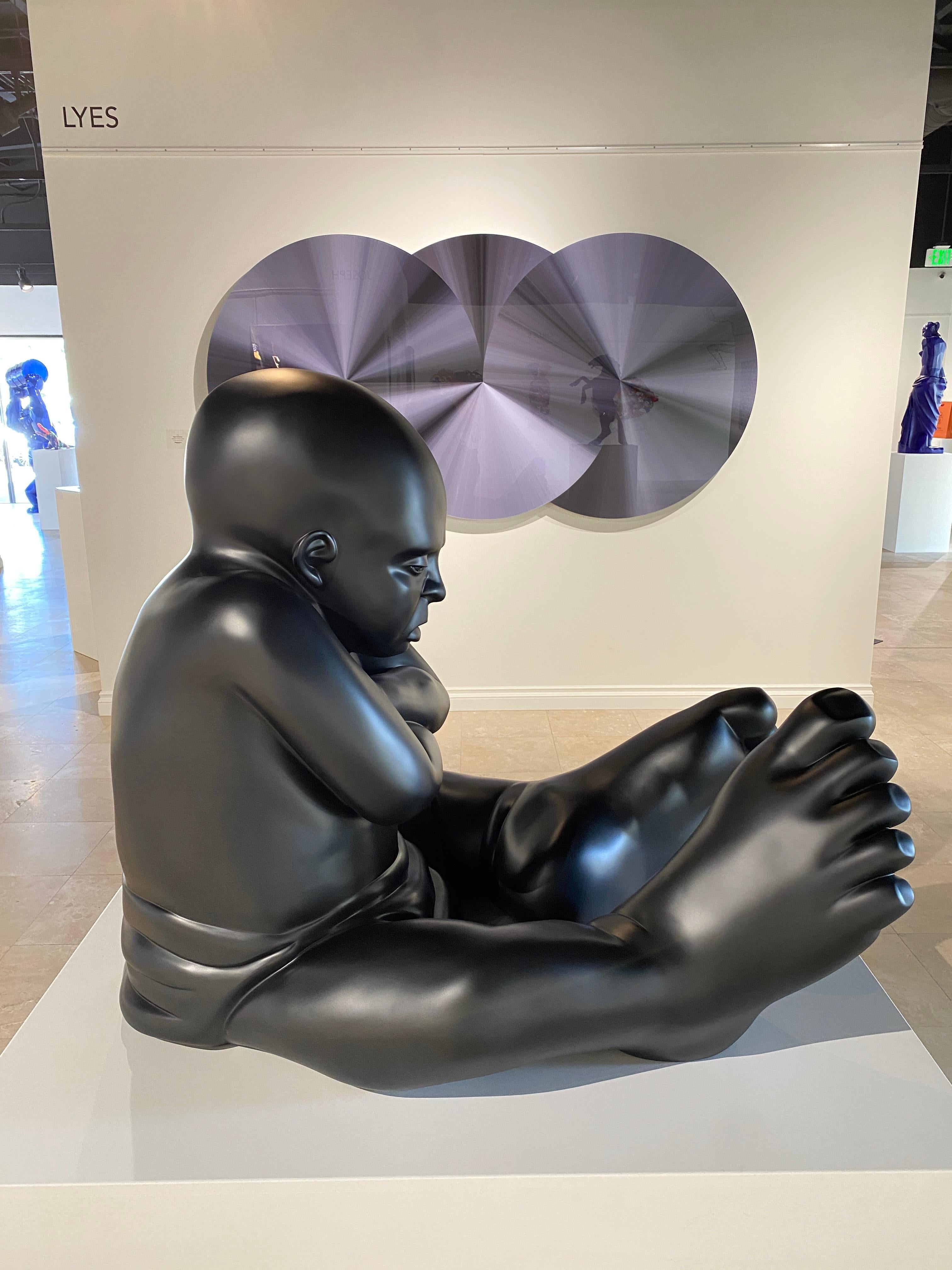 Babyfoot - Mat anthracite - Noir Abstract Sculpture par Idan Zareski 