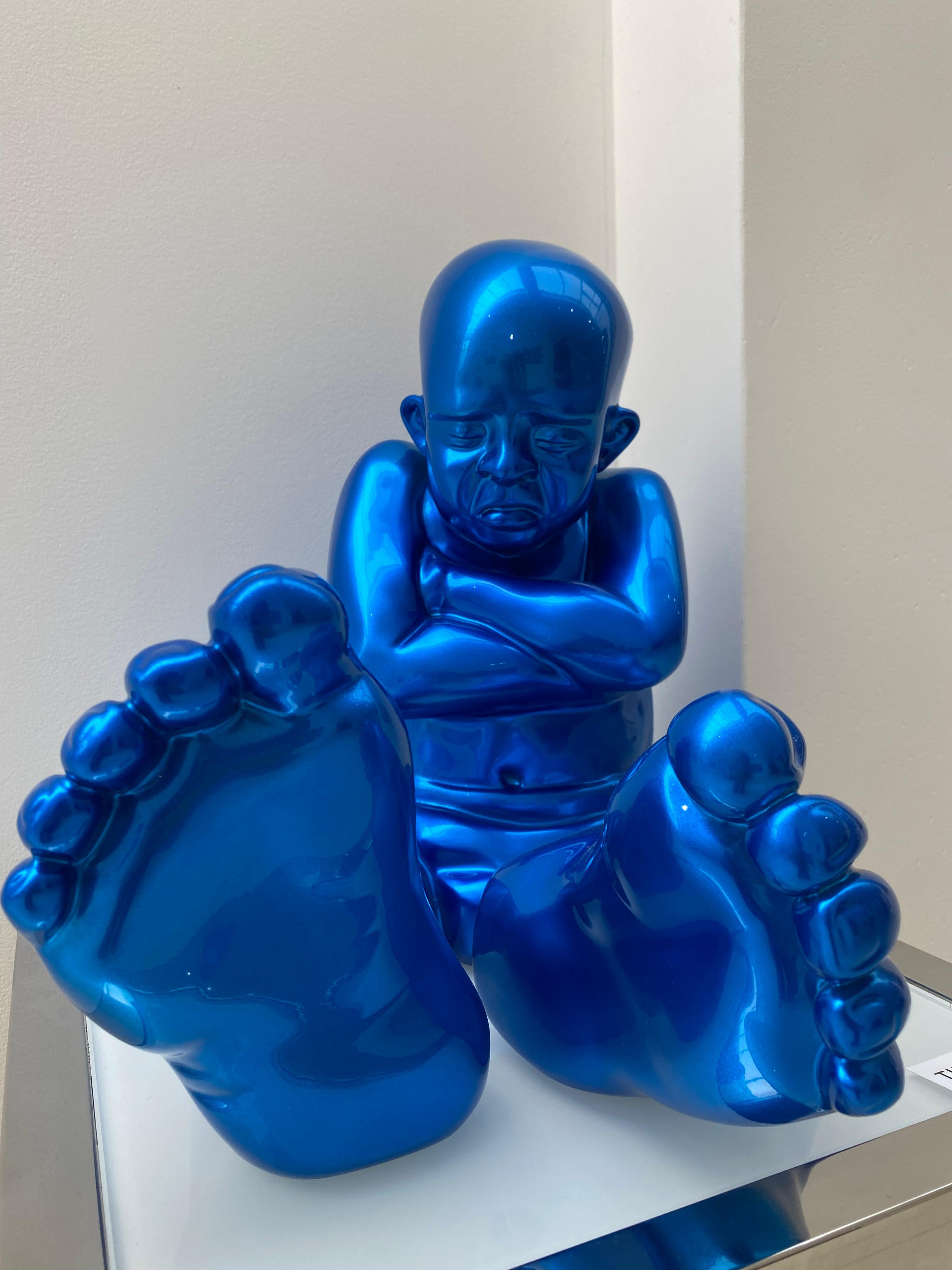 Pie de bebé 35 - Sculpture Contemporáneo de Idan Zareski