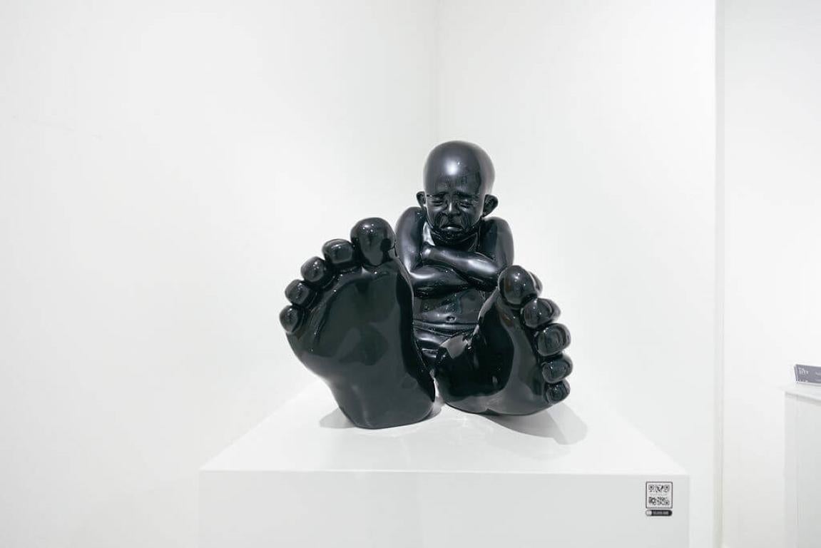 Babyfoot 85 - Resin Sculpture, 2020 - Gray Figurative Sculpture by Idan Zareski