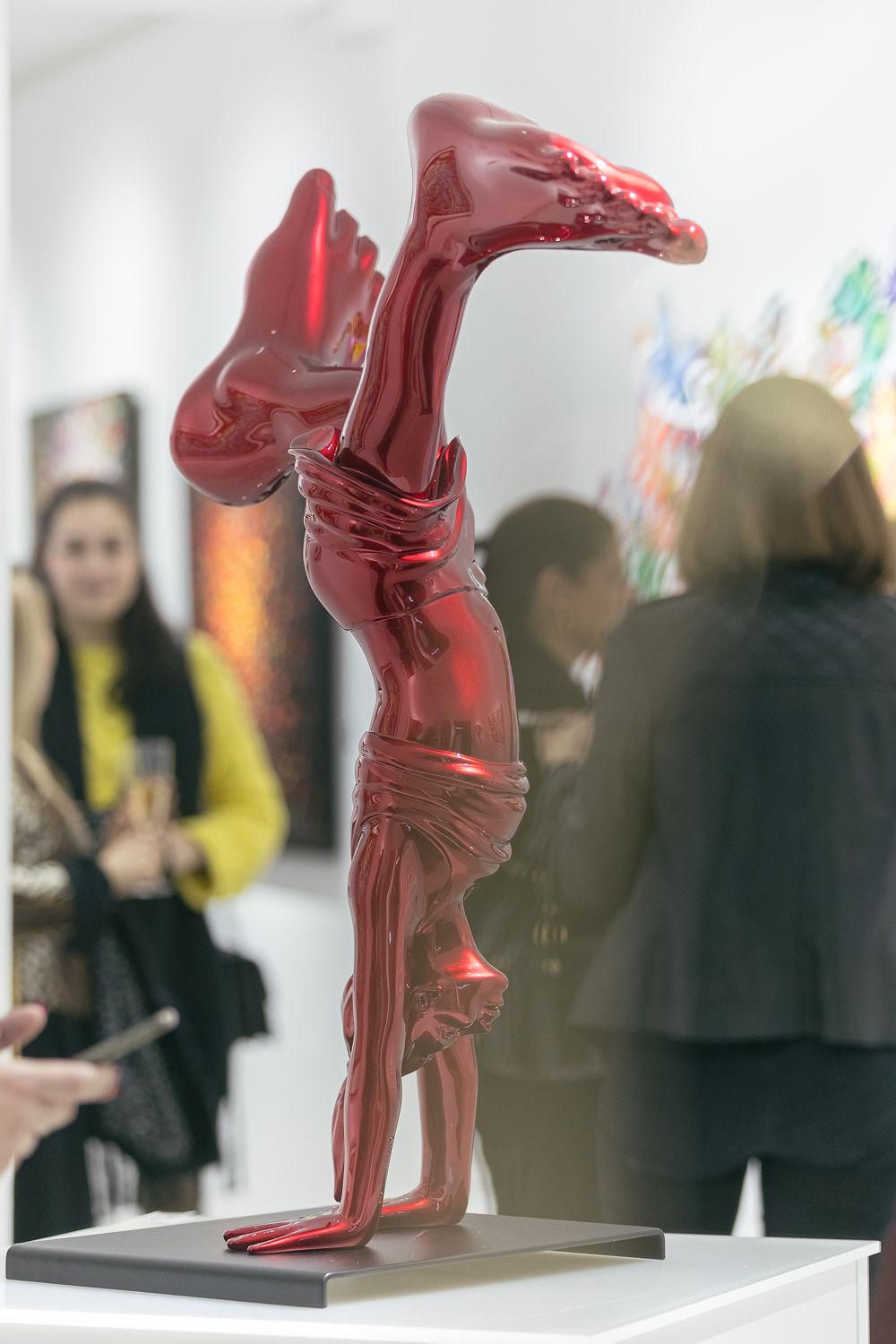 La Nena 100 - Resin Sculpture, 2022 For Sale 3