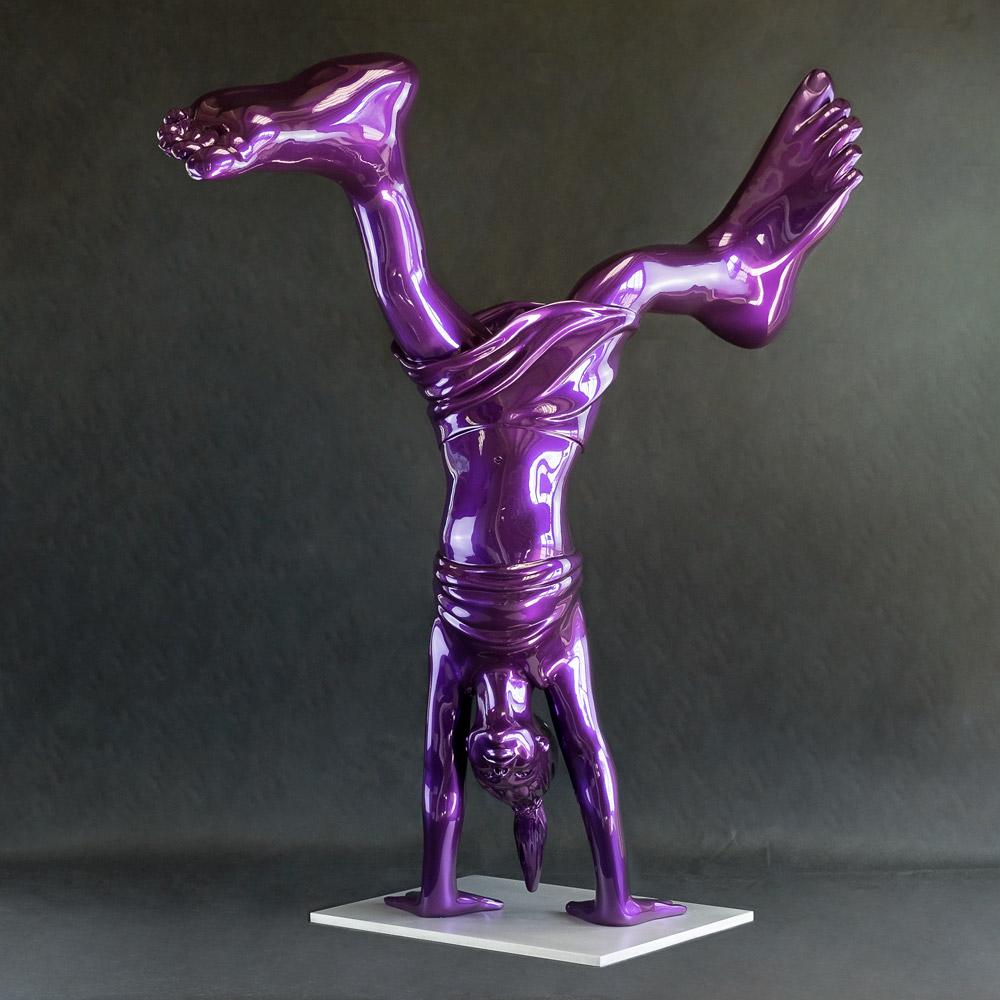 Idan Zareski Figurative Sculpture – La Nena XS