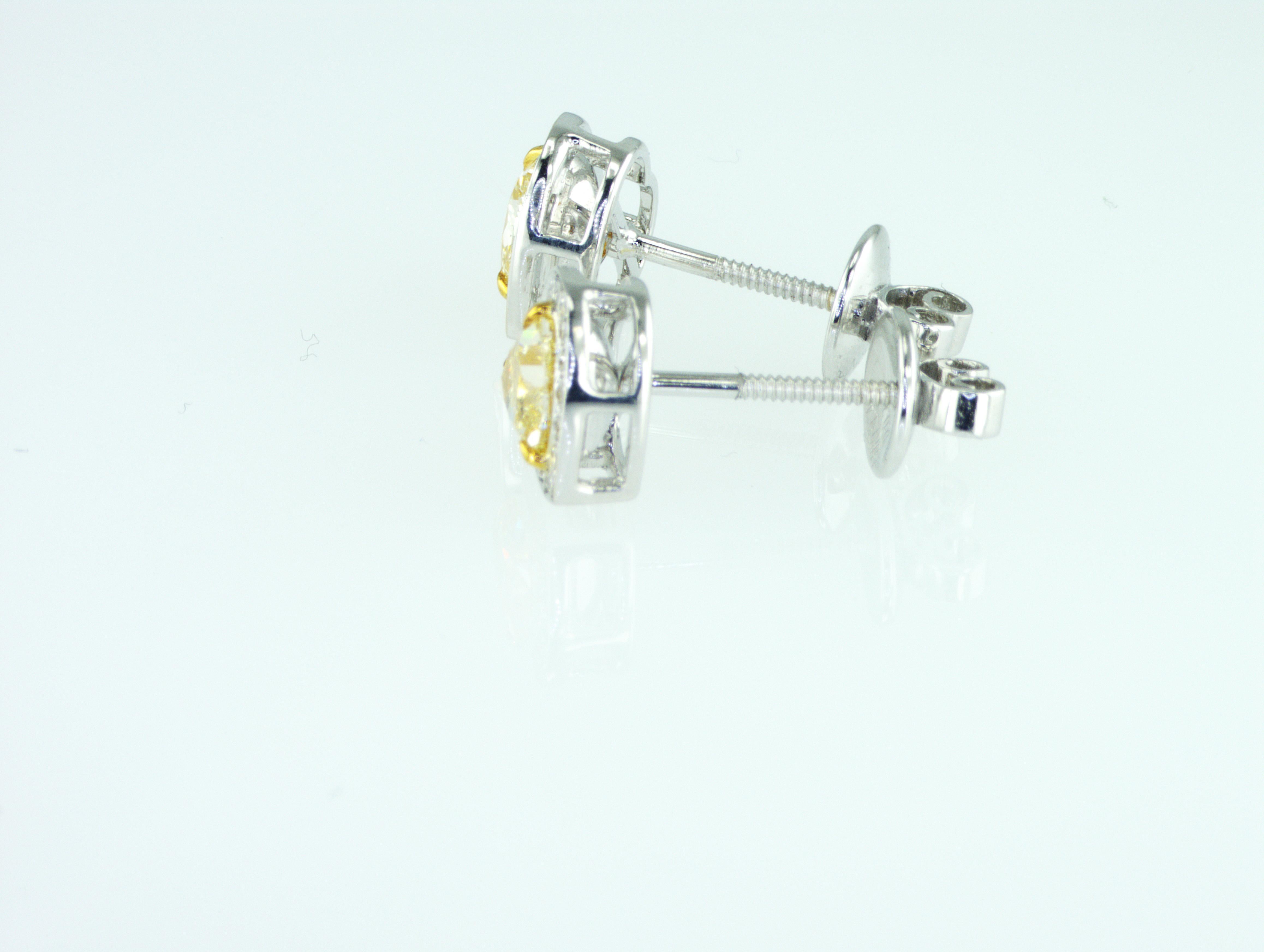 IDL zertifizierte 1,66 Karat Ohrringe mit gelben herzförmigen natürlichen Diamanten in Herzform (Herzschliff) im Angebot
