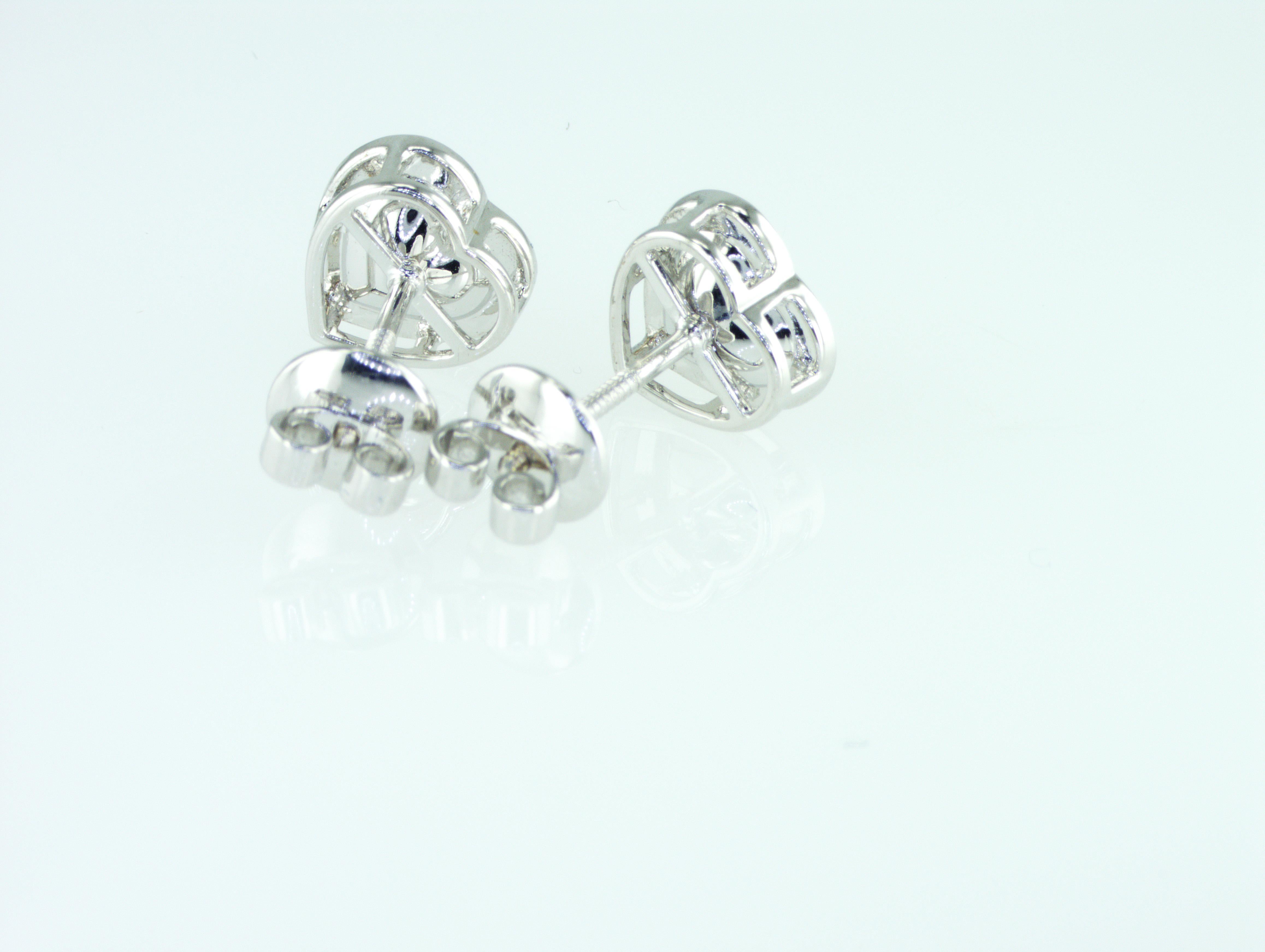 IDL certified 1.66 carat Fancy Yellow Heart shape natural diamonds Earrings In New Condition For Sale In Dubai, UAE