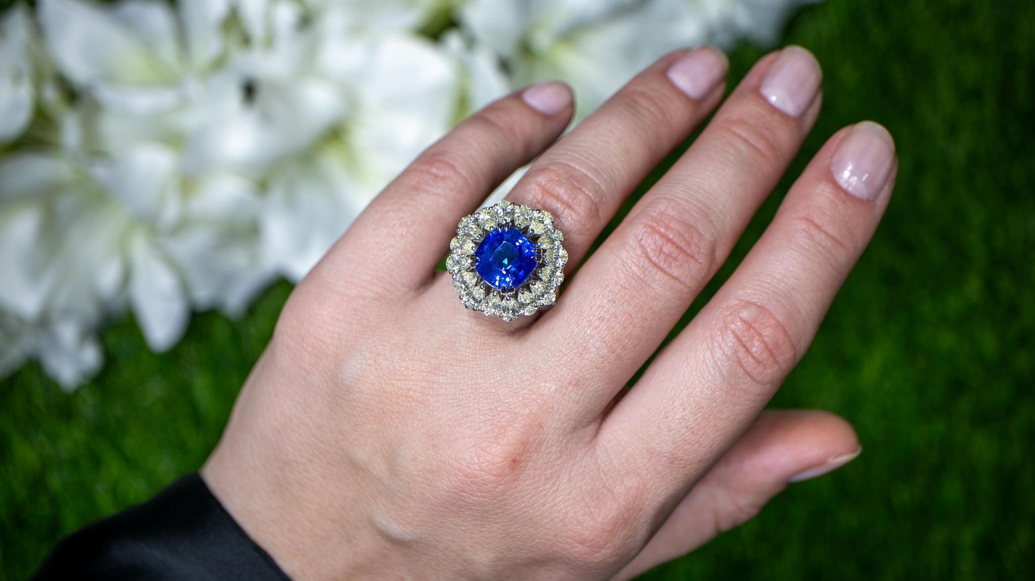 Cushion Cut IDL Certified Blue Sapphire Ring With Pear Diamond Halo 9.85 Carats 18K Gold For Sale