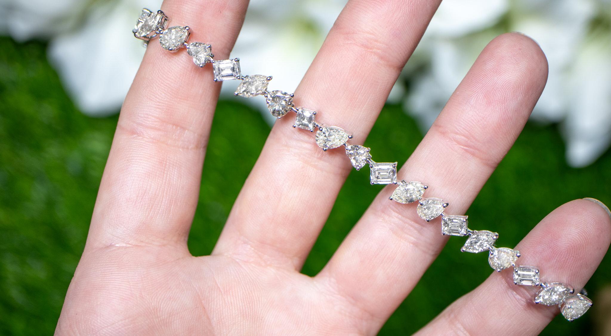 Contemporary IDL Certified Diamond Tennis Bracelet Mix Cut 10.75 Carats 18K White Gold For Sale
