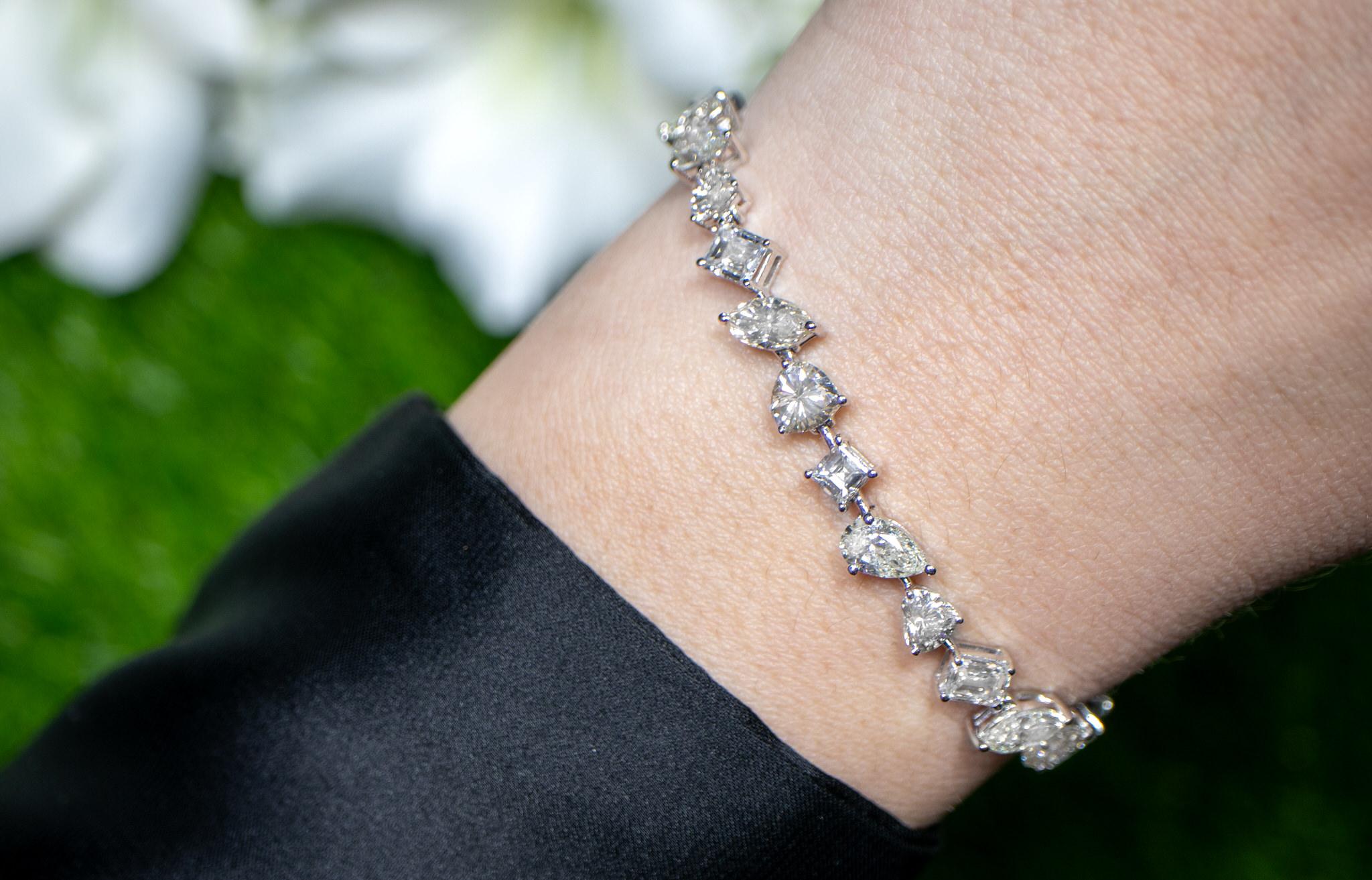 Mixed Cut IDL Certified Diamond Tennis Bracelet Mix Cut 10.75 Carats 18K White Gold For Sale