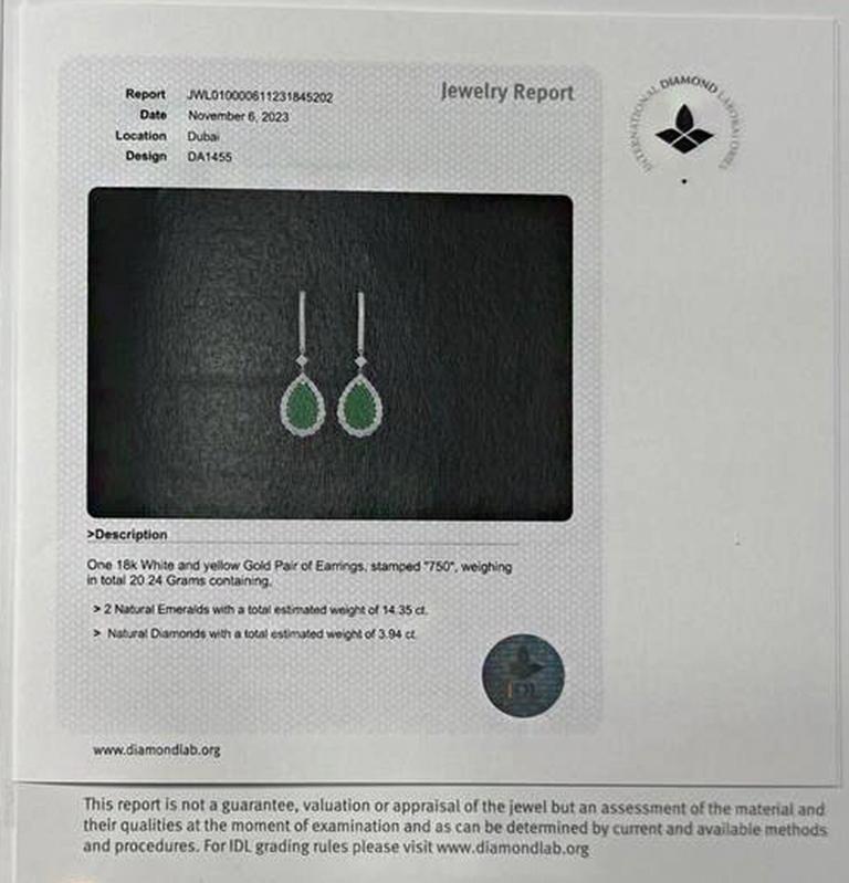Taille poire IDL Certified Pear Cut Emerald Dangle Earrings Set with Diamonds 18 Carats 18K en vente