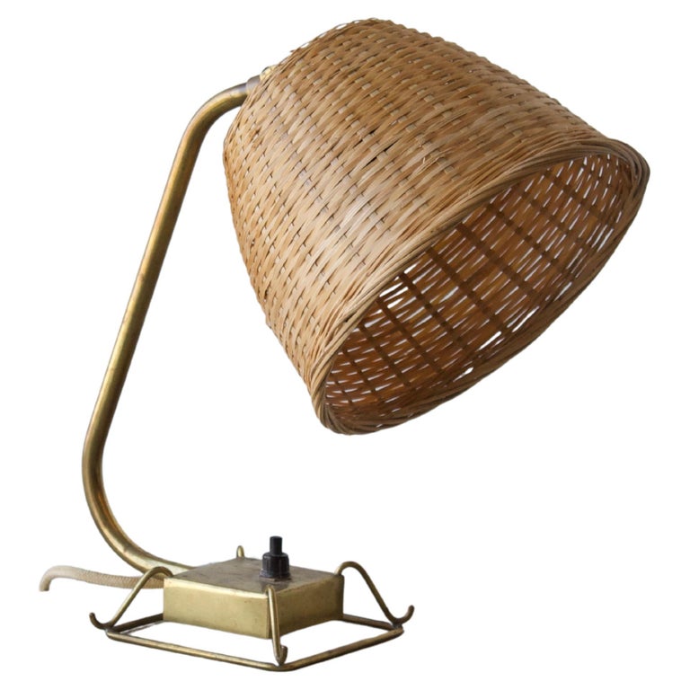 papir Gør det ikke mesterværk Idman, Adjustable Table Lamp, Brass, Rattan, Finland, 1950s For Sale at  1stDibs