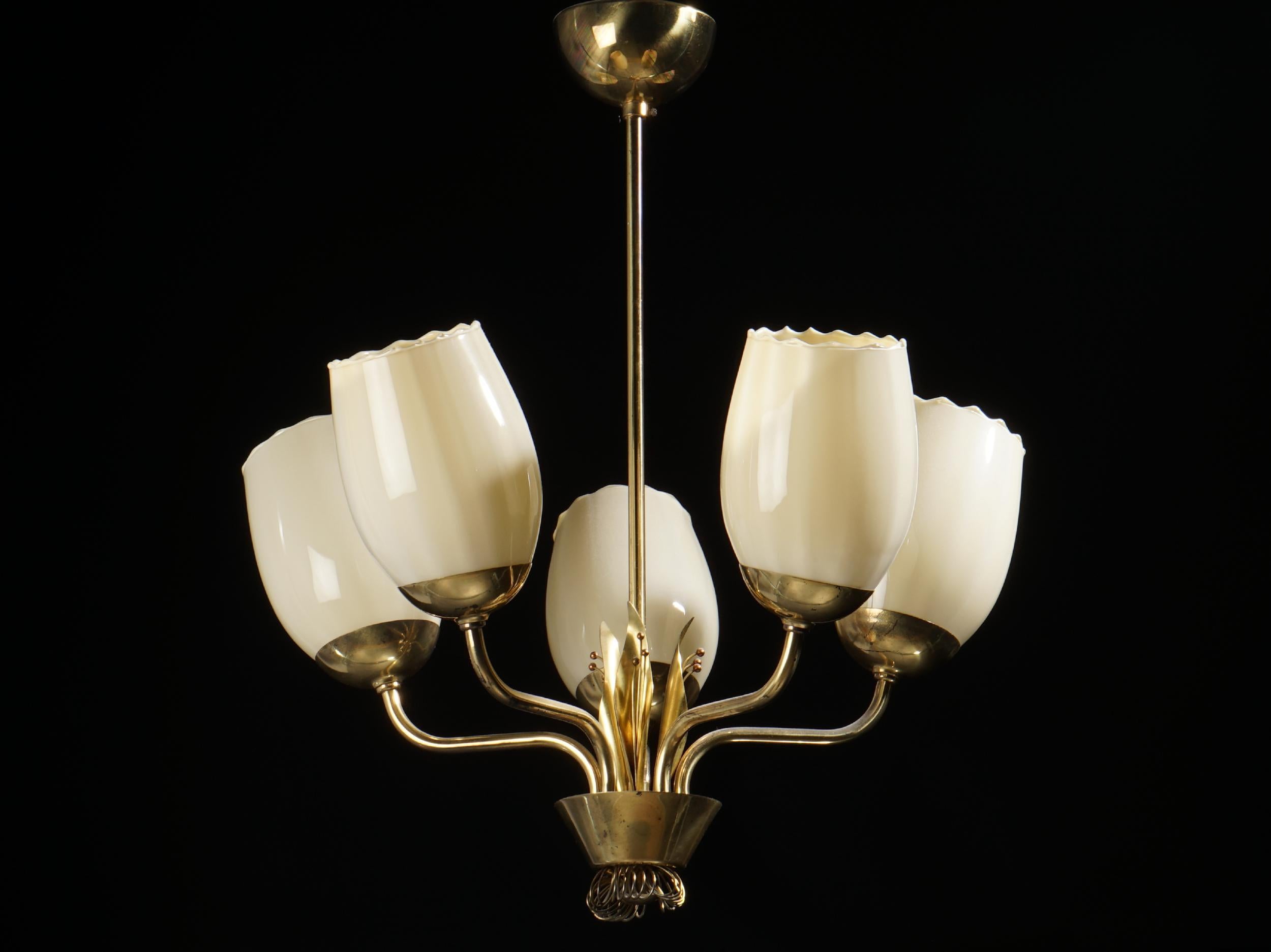 Chandelier / Pendant Ceiling Light by Idman, Finland, 1950s.  Good vintage condition.  Local re-wiring recommended prior to use.  Fast shipping worldwide.





