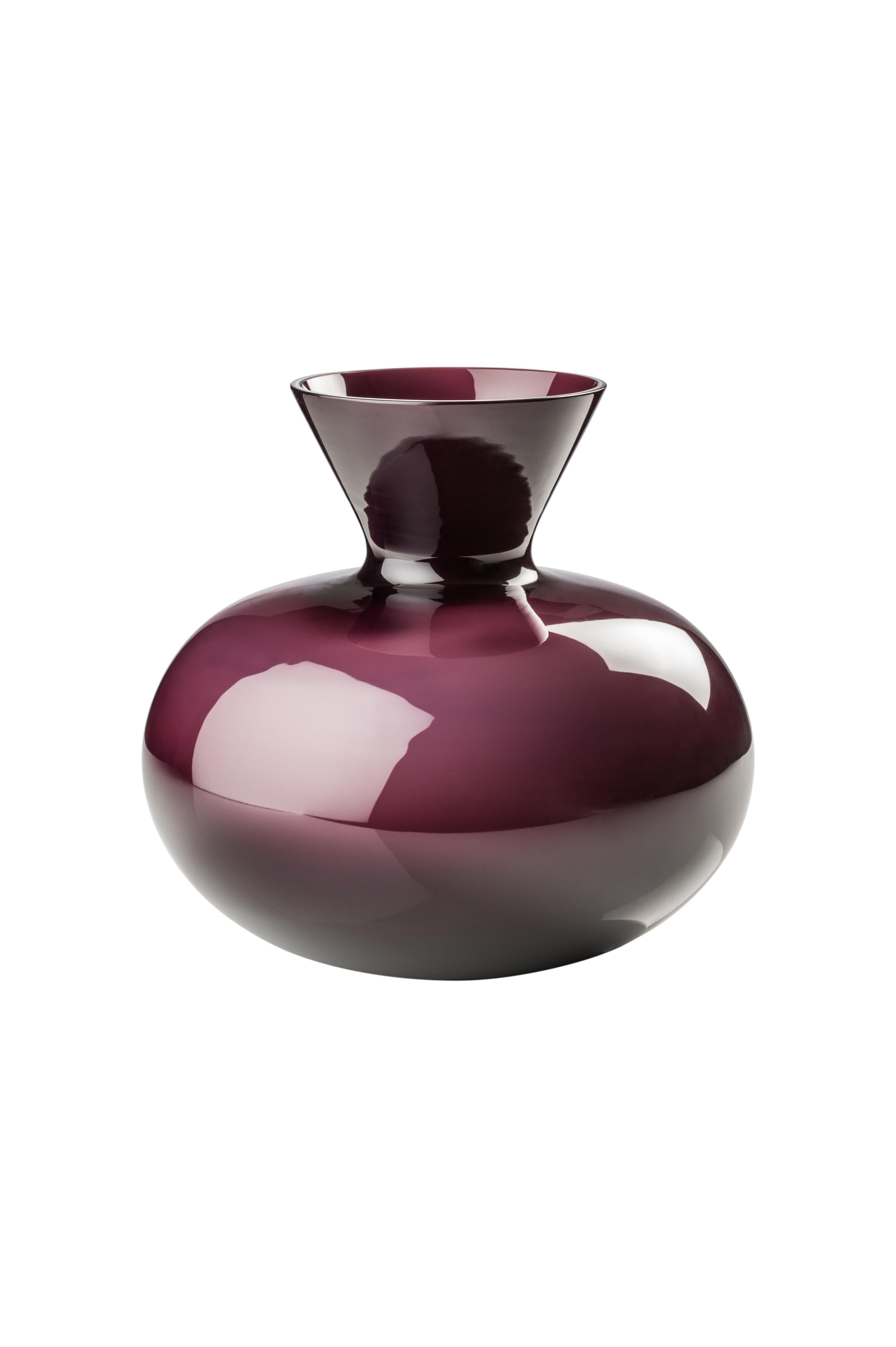 Venini glass vase with round body and angular shaped neck in violet designed in 2016. Perfect for indoor home decor as container or strong statement piece for any room. Also available in other colors on 1stdibs.

Dimensions: 30 cm diameter x 27 cm