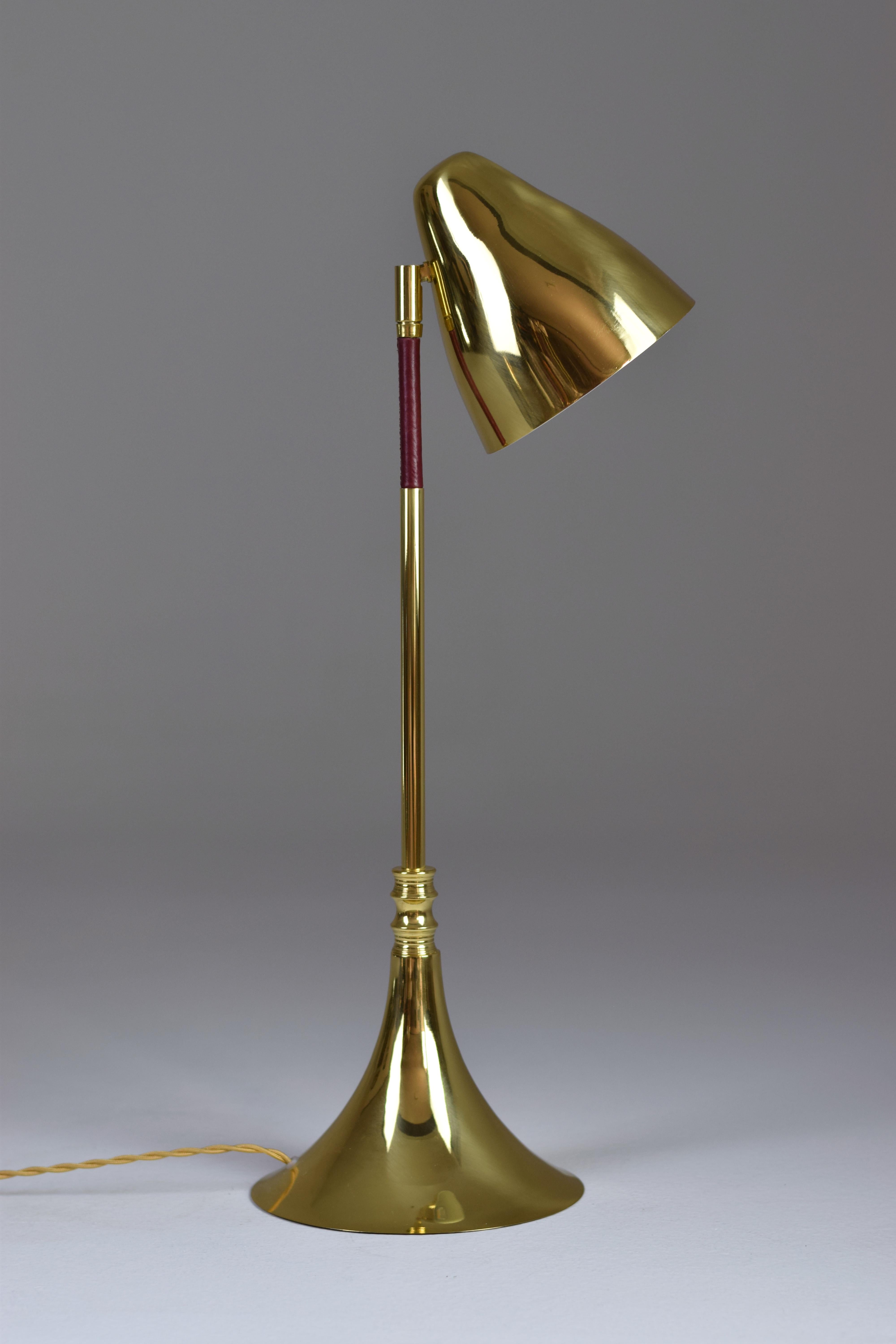 IDRIA-T1 Brass Leather Table Lamp, Flow 2 Collection For Sale 6