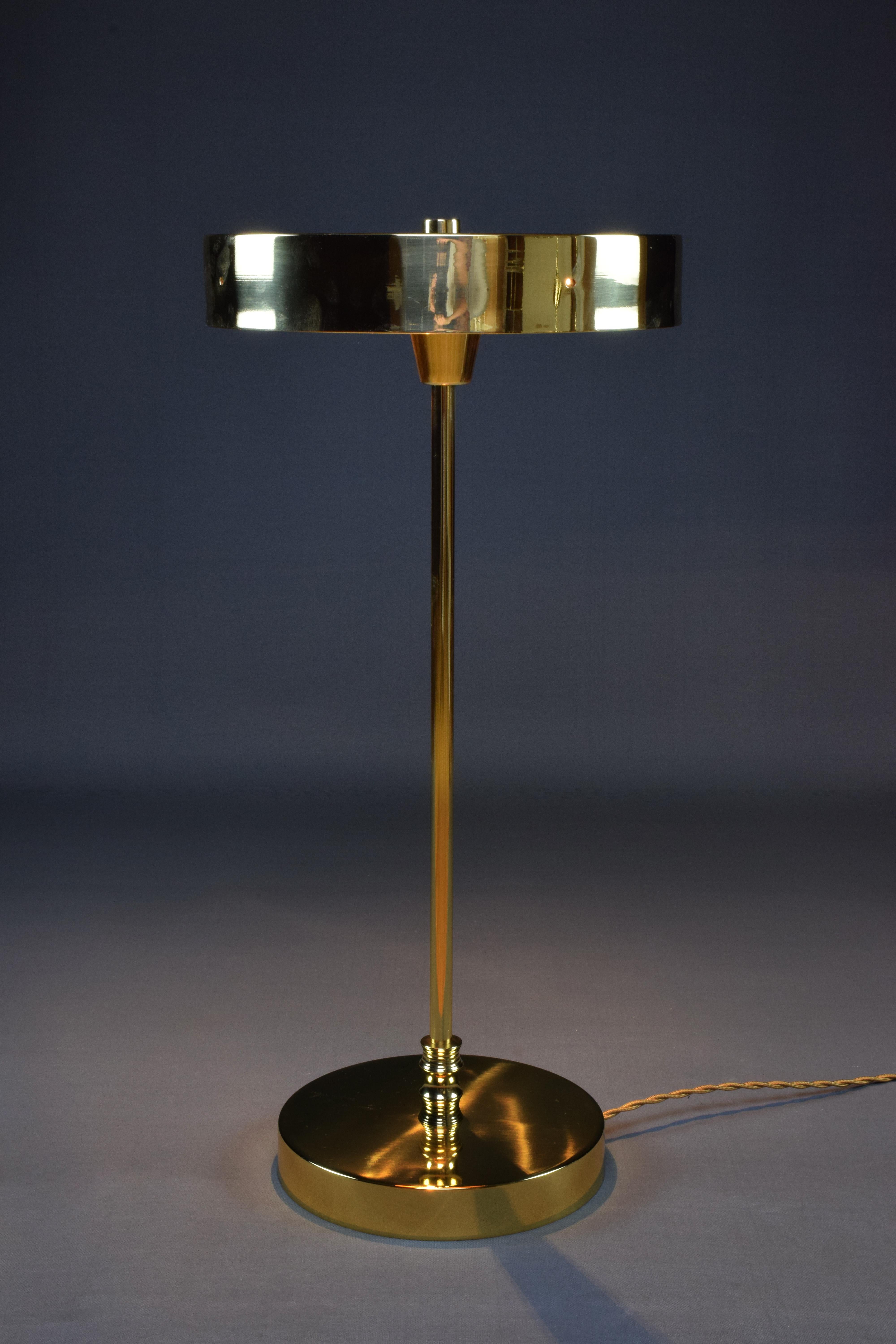 Moderne IDRIA-T2 lampe de bureau en laiton, collection Flow 2 en vente