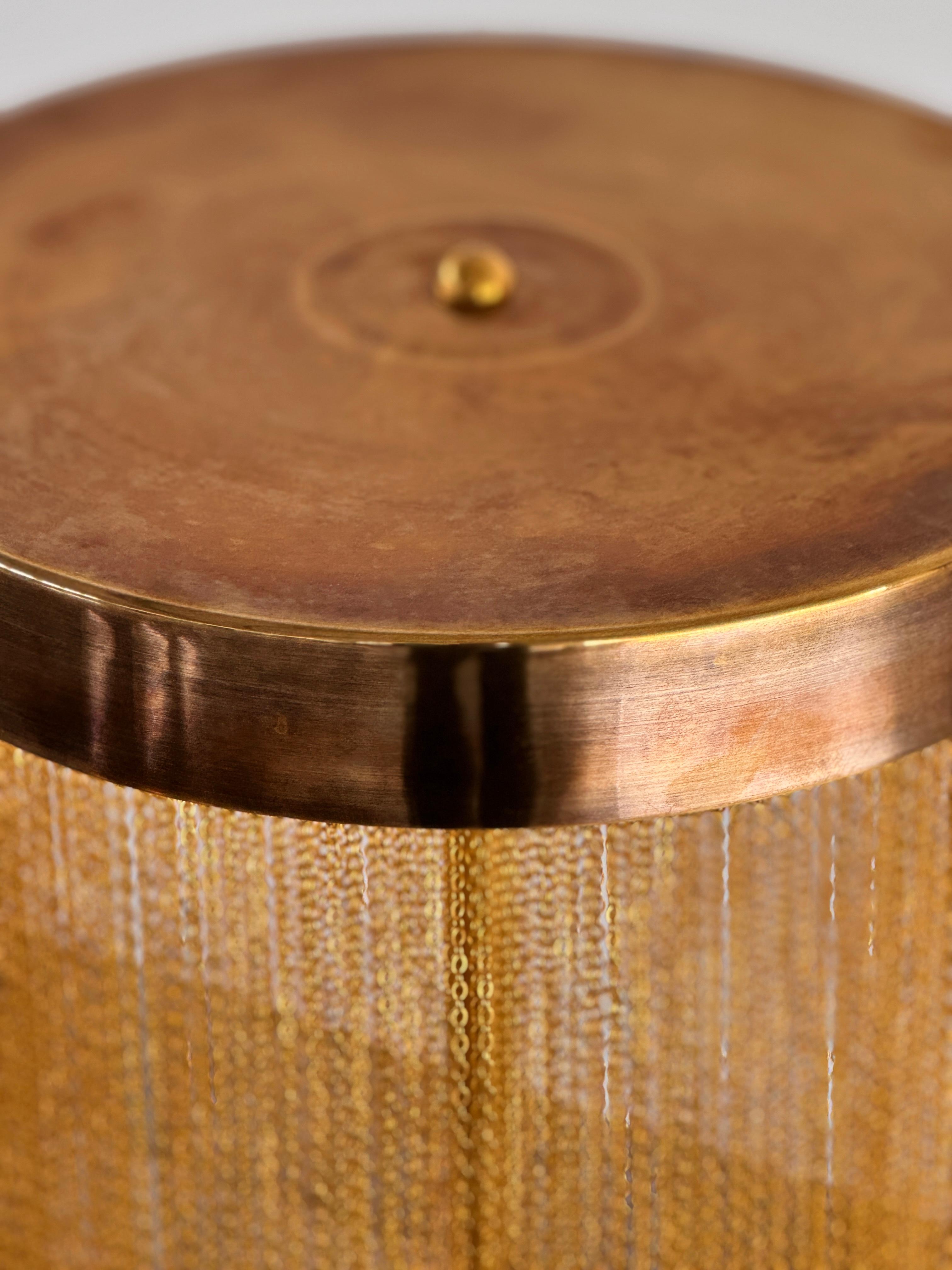 IDRIA-T3 Goldketten-Tischlampe von Jonathan Amar Studio (21. Jahrhundert und zeitgenössisch) im Angebot