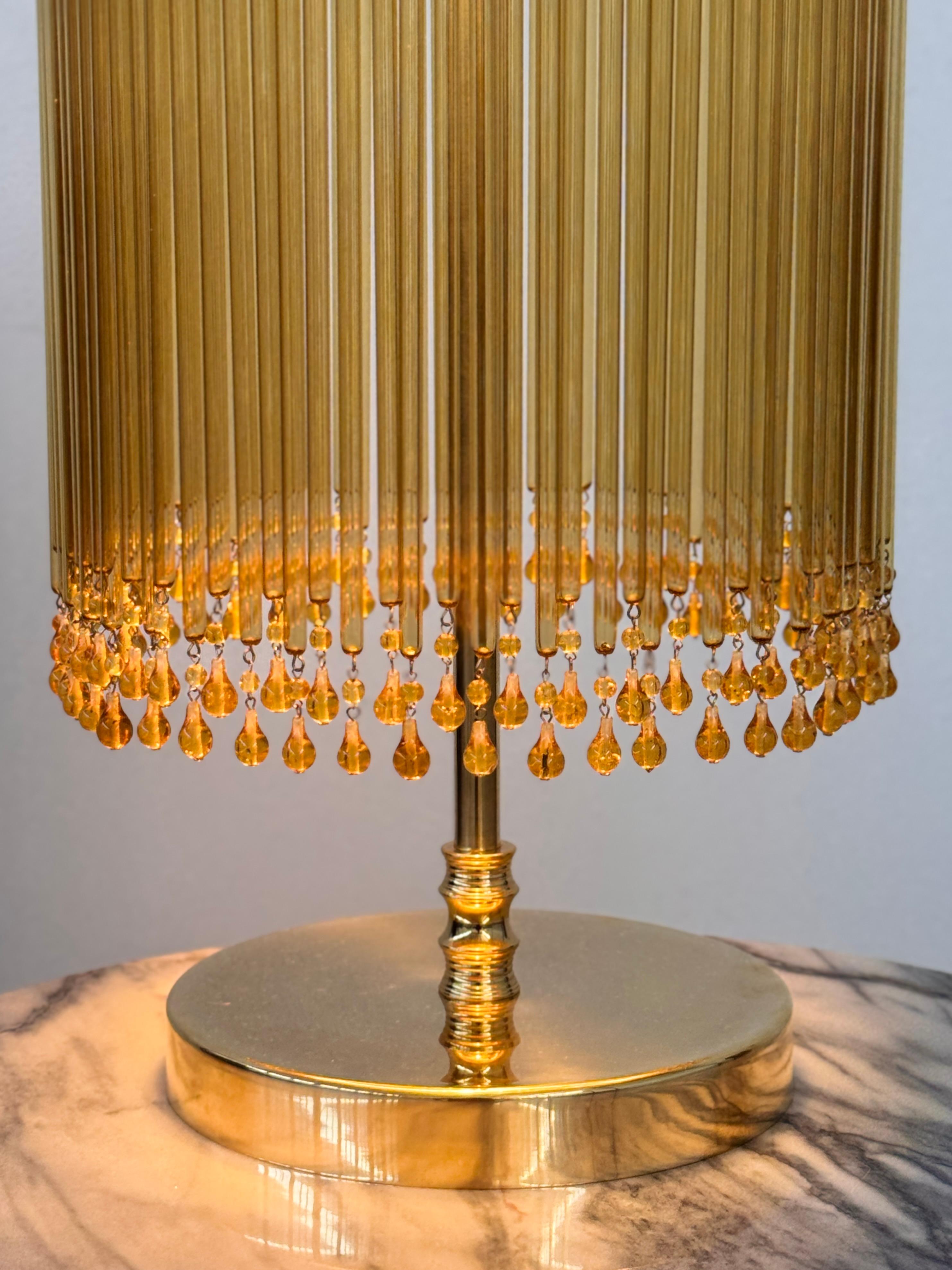 IDRIA-T2 Tischlampe aus Messing mit Tropfen aus Bernsteinglas (21. Jahrhundert und zeitgenössisch) im Angebot