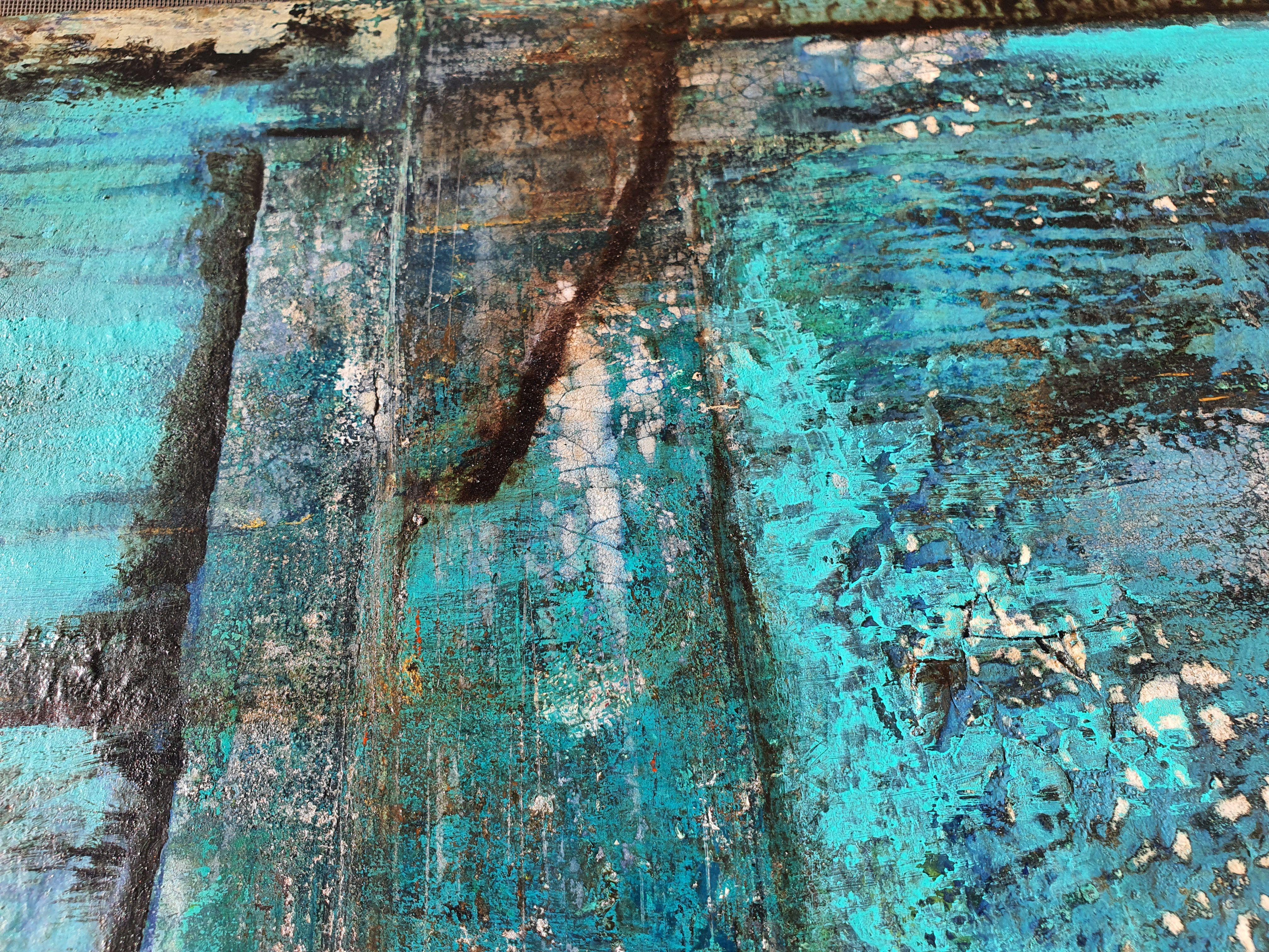 Presentamos un fascinante cuadro abstracto contemporáneo que fusiona maravillosamente los tonos vibrantes del turquesa oxidado y el cálido marrón oxidado, como las hermosas puertas erosionadas de los pueblos de las islas griegas del Egeo.  Inspirada