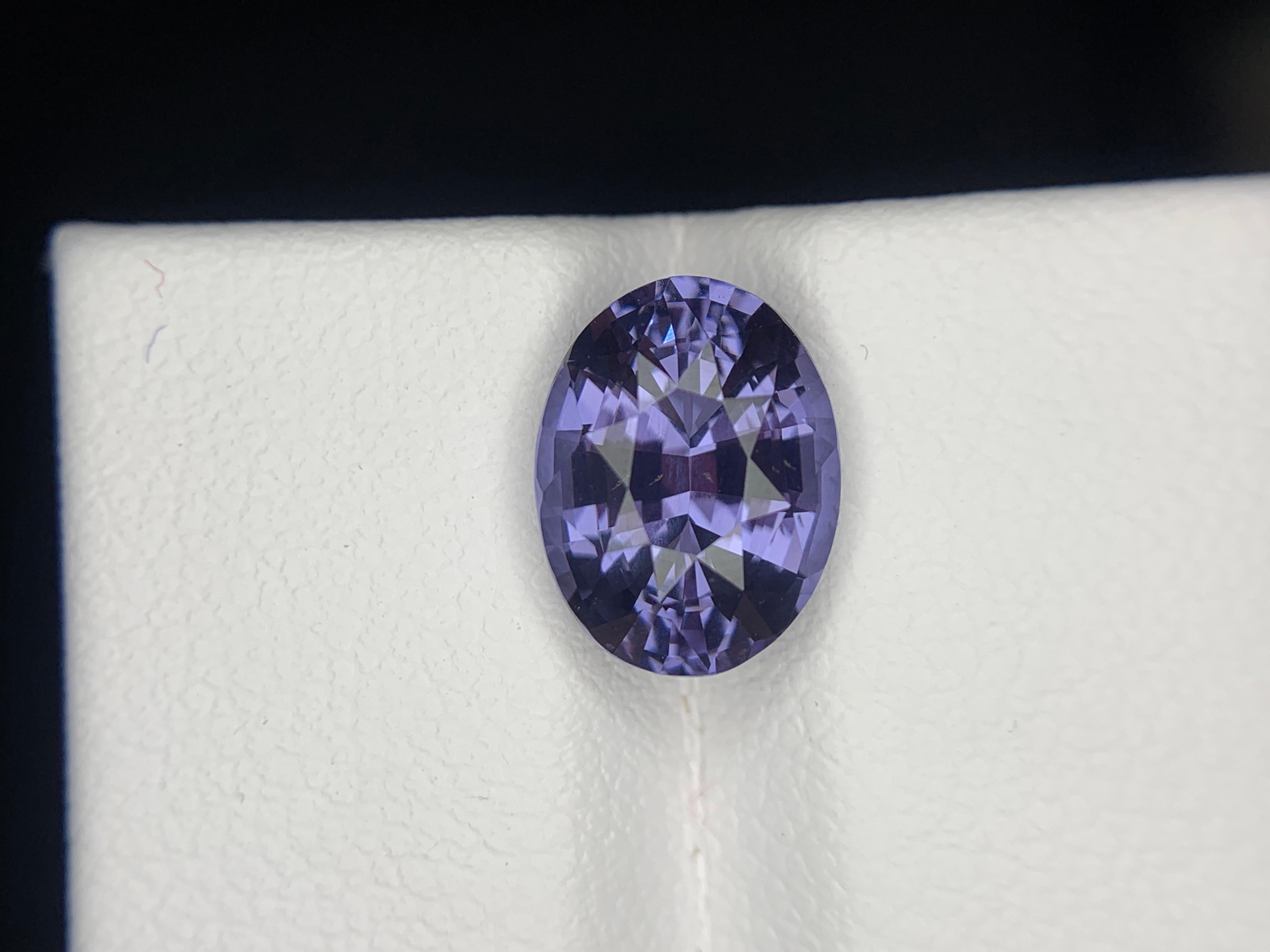 Gemma di taglio ovale di Spinello viola birmano sciolto naturale certificata IGA da 3,18 carati in vendita 8