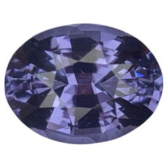 Gemma di taglio ovale di Spinello viola birmano sciolto naturale certificata IGA da 3,18 carati