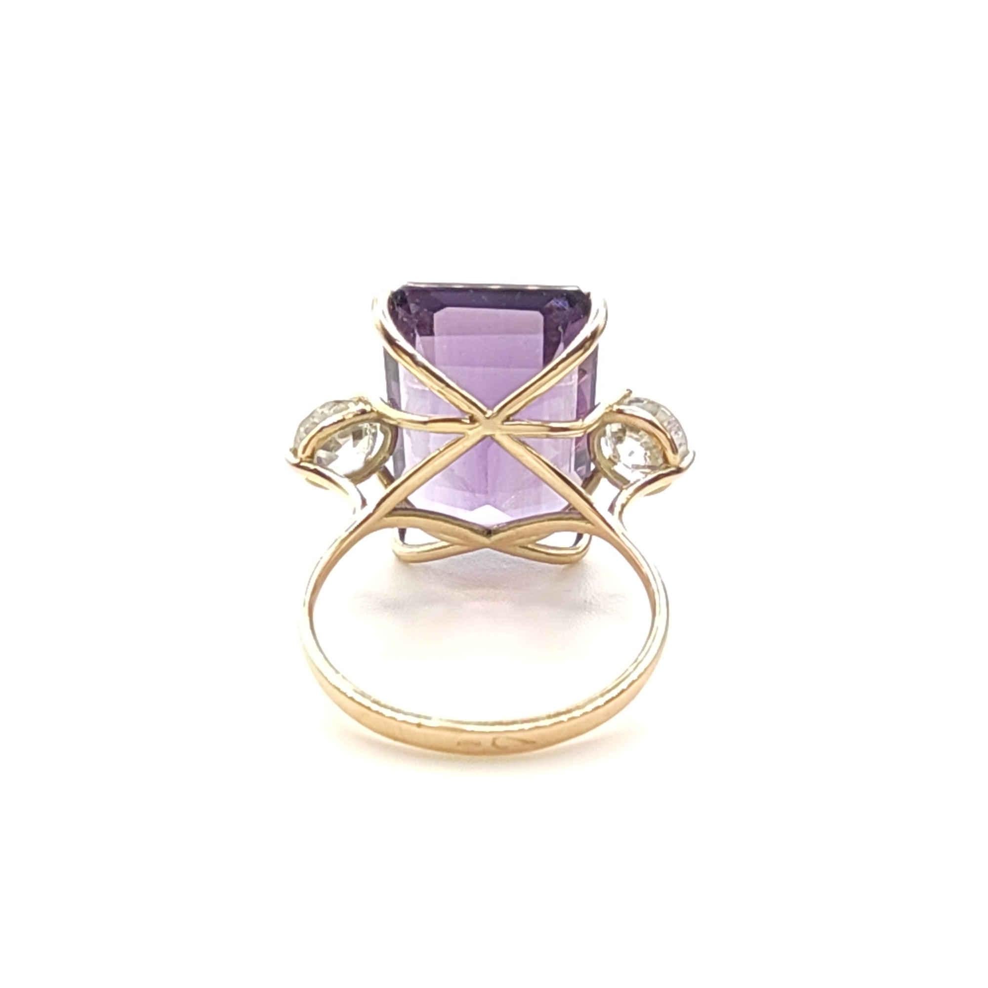 IGE Certified 17.28 Carat Amethyst Diamond Cocktail Ring For Sale 2