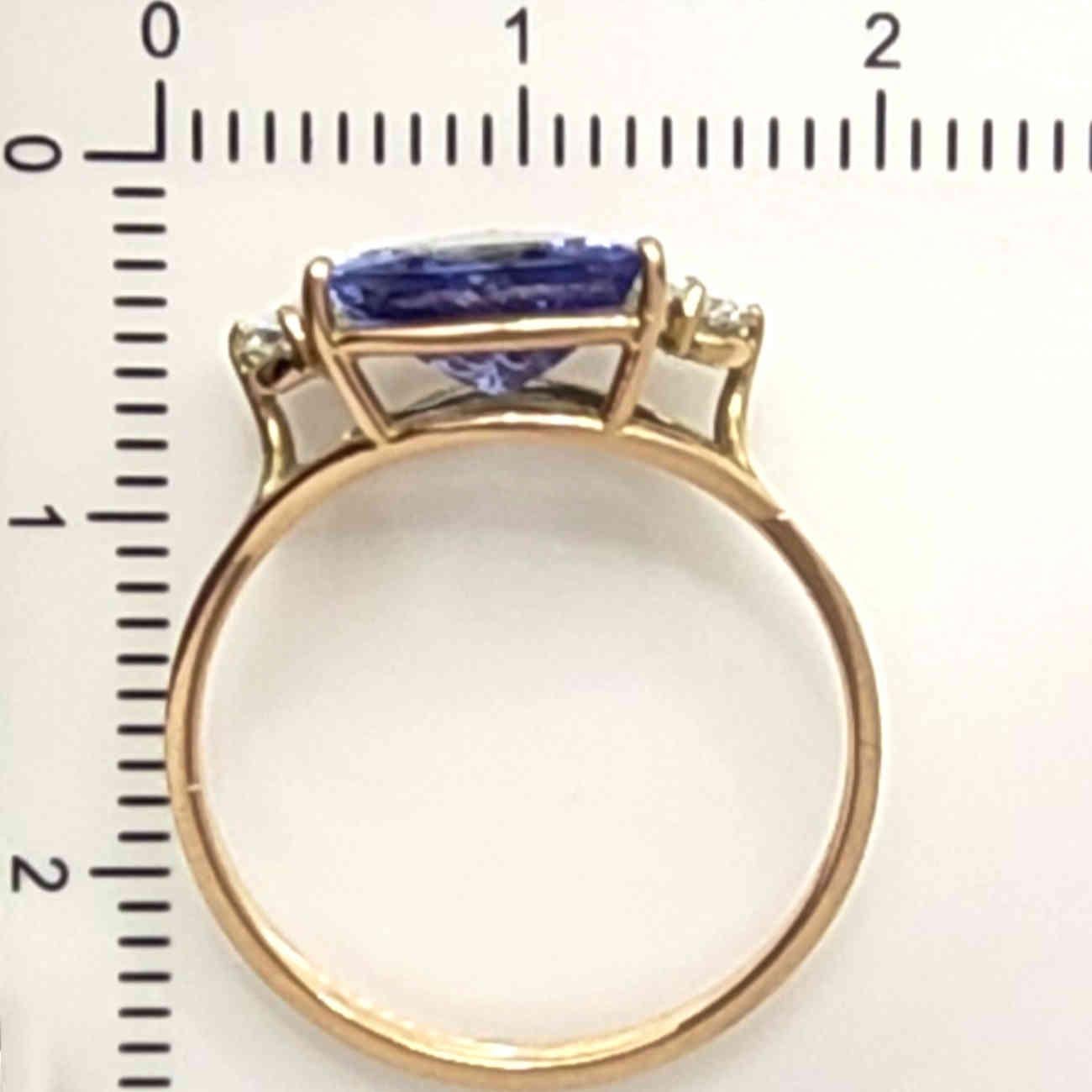 IGE Certified 1.9 Carat Tanzanite Diamonds Cocktail Ring  For Sale 8