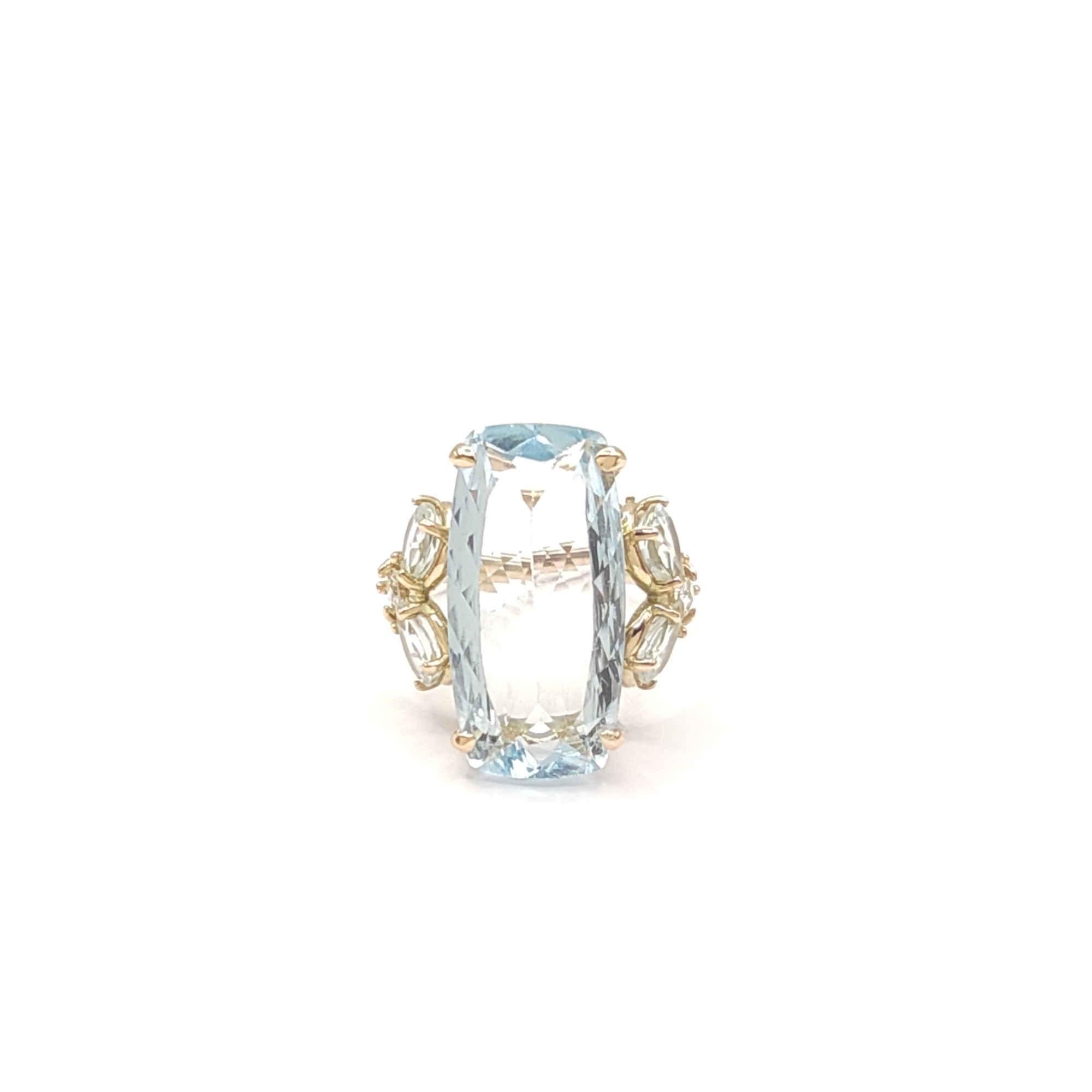 14K Gold Aquamarine & Diamond Cocktail Ring - Elegant Gift for Her Cerified ring For Sale 3